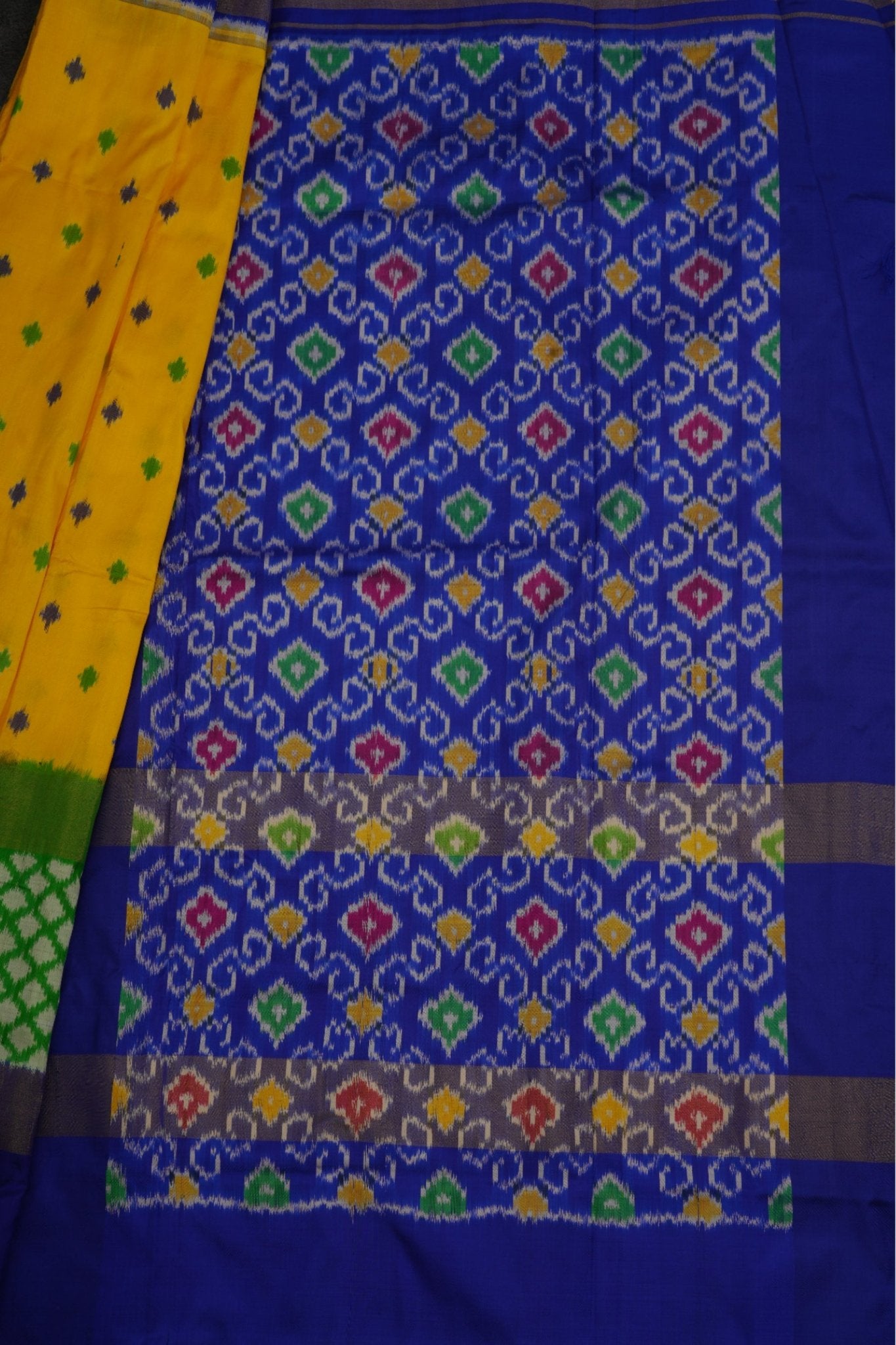 Exquisite Pure Pochampally Ikkat Silk Saree | Flowy & Unique Borders SAREE JCS Fashions