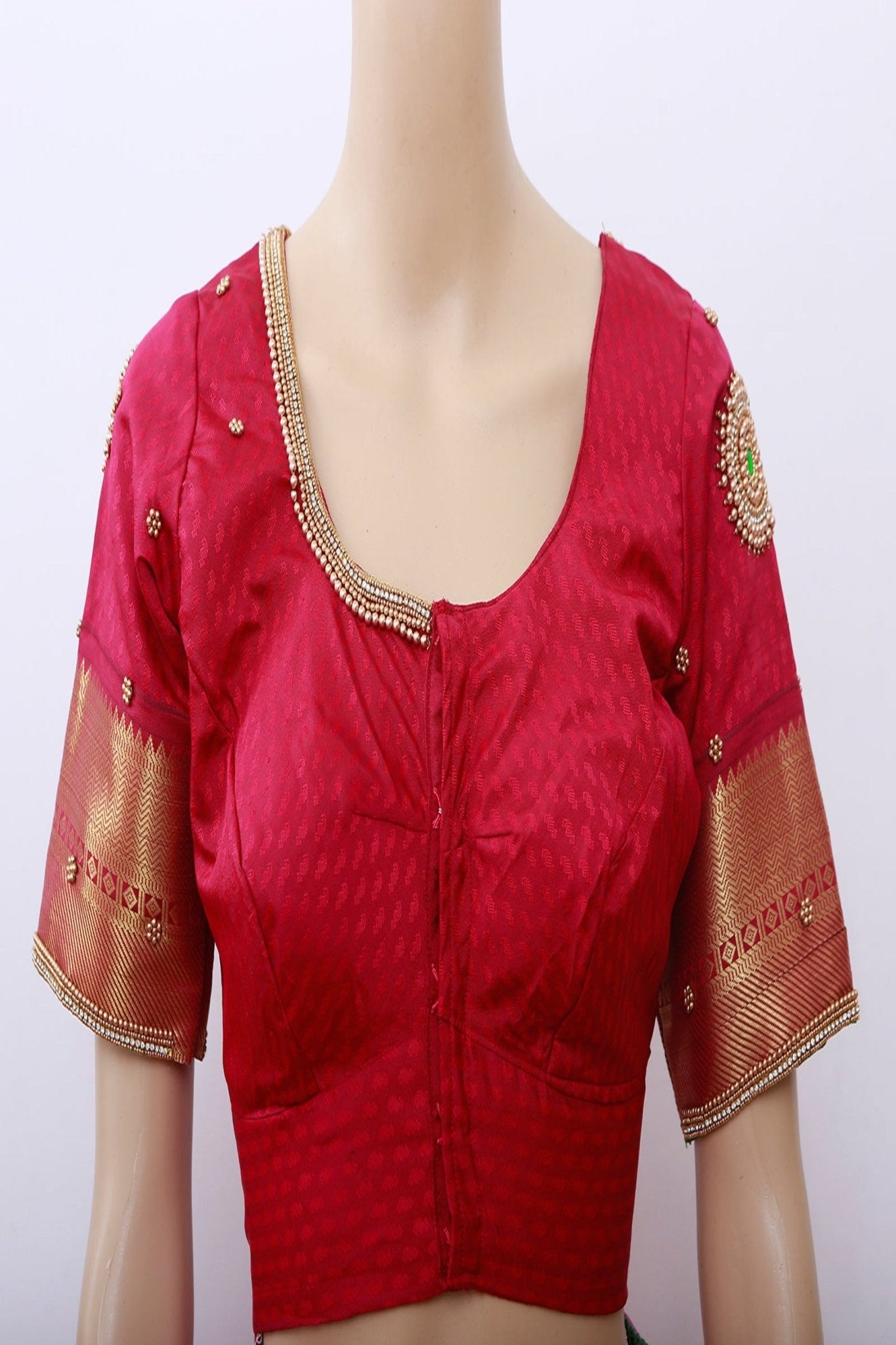 Green Korvai Buttis Semi Silk Saree: Designer Tassels, Maggam Work Blouse SAREE JCS Fashions