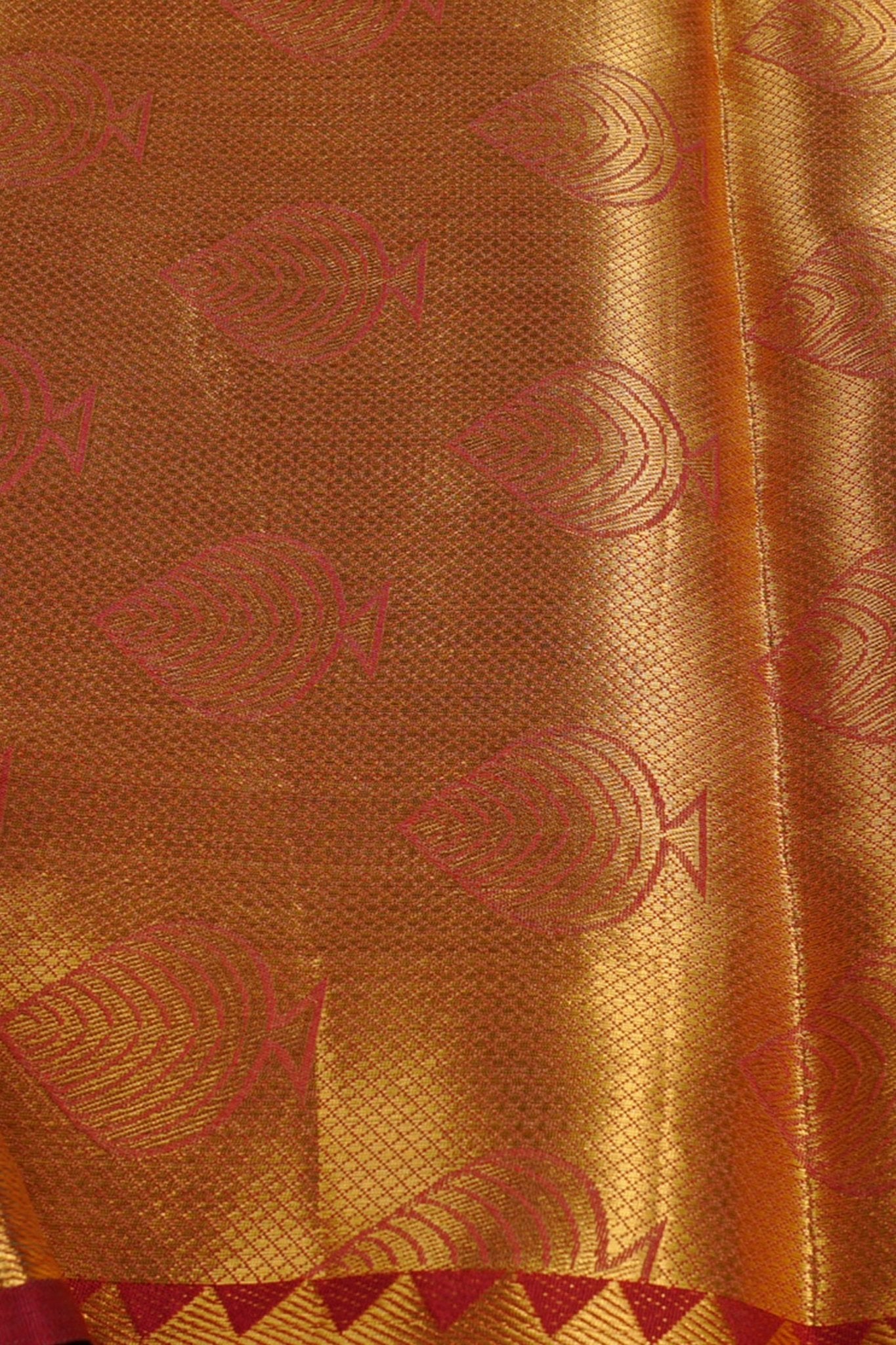 Kanjivaram Elegance: Pure Zari Weaving Saree, Contrast Border |JCSFashions SAREE JCS Fashions