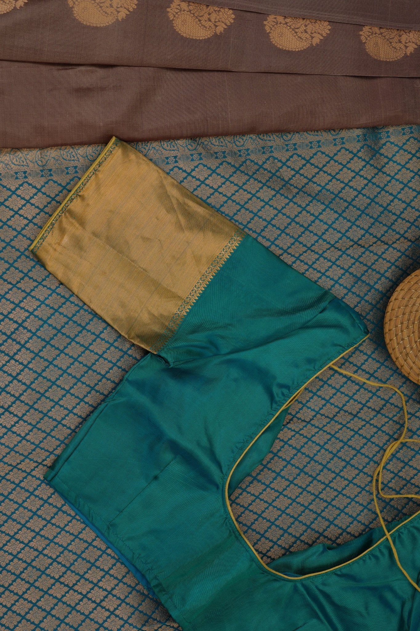 Lavish Handloom Silk Saree with Traditional Box Butties & Grand Pallu Saree JCS Fashions