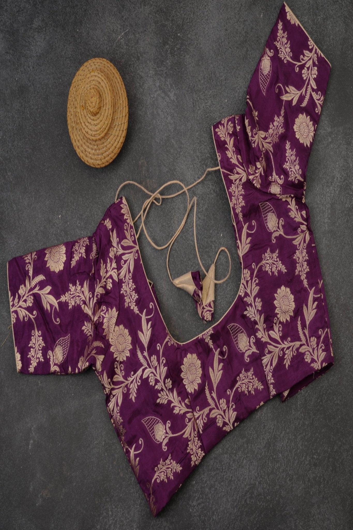 Luxurious Banaras Moonga Plain Crepe Saree with Elegant Kanchi Borders Saree JCS Fashions