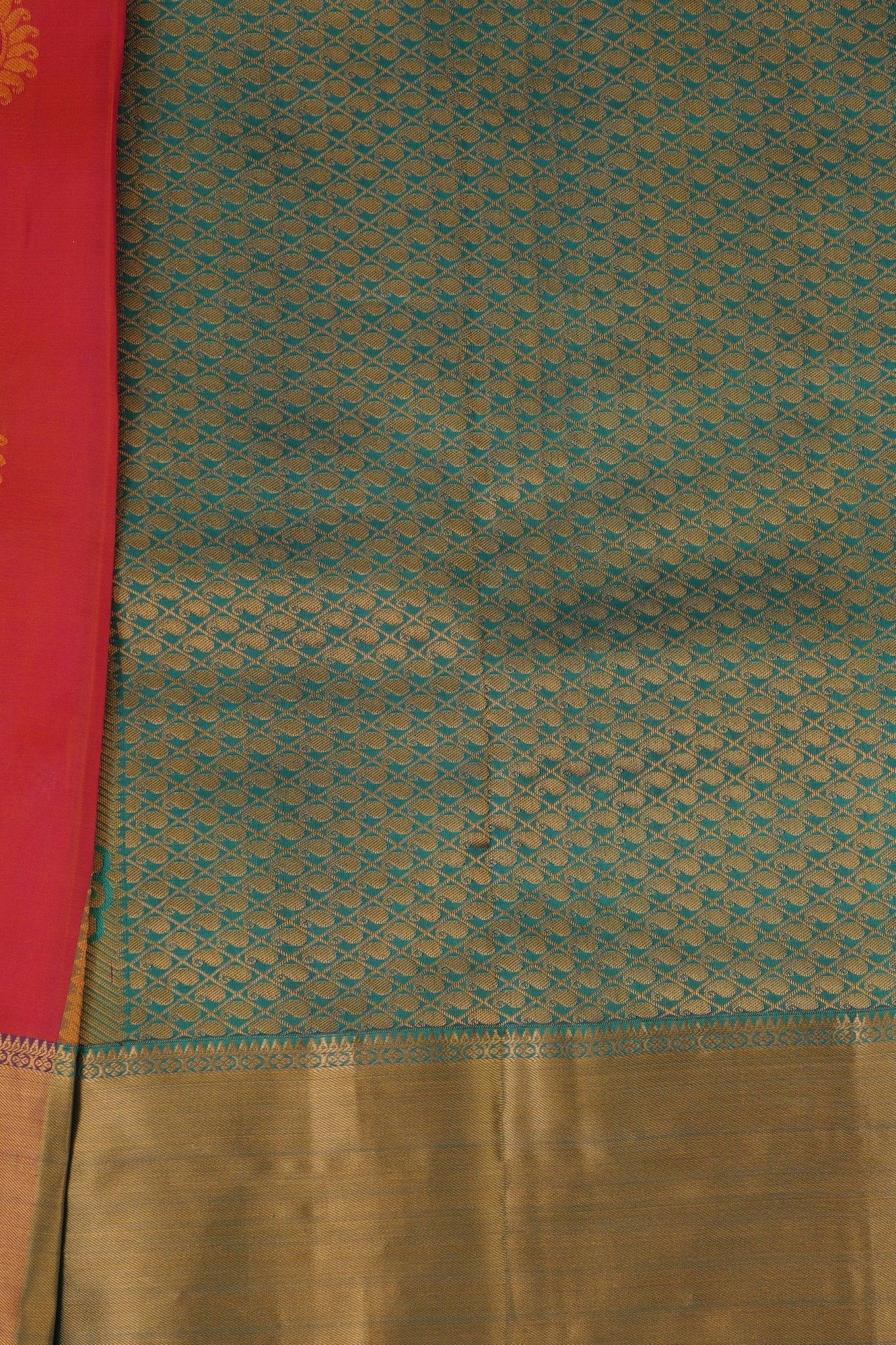 Luxurious Handloom Silk Saree with Grand Pallu & Stitched Blouse Saree JCS Fashions