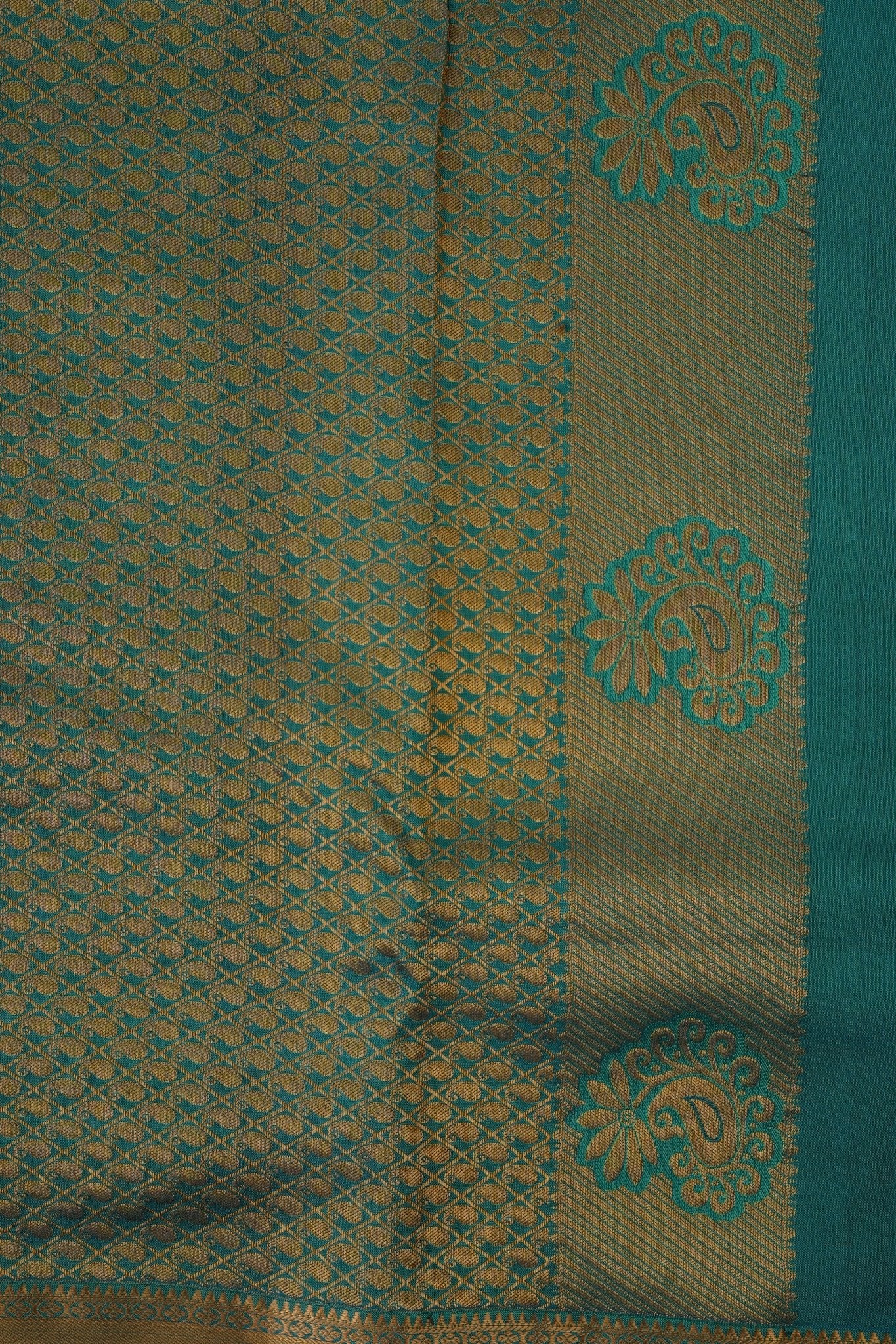 Luxurious Handloom Silk Saree with Grand Pallu & Stitched Blouse Saree JCS Fashions