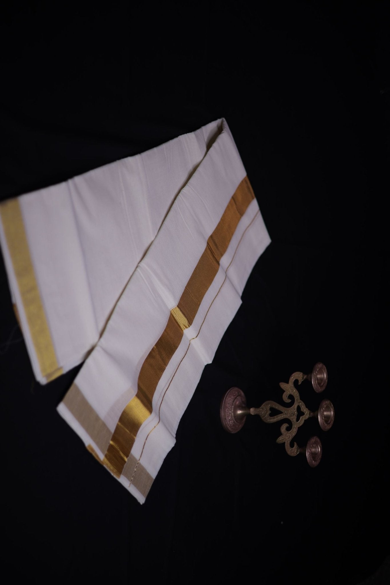 Men's Luxury Kerala Cotton Angavastram with Sparkling Zari Lines Shawl JCS Fashions