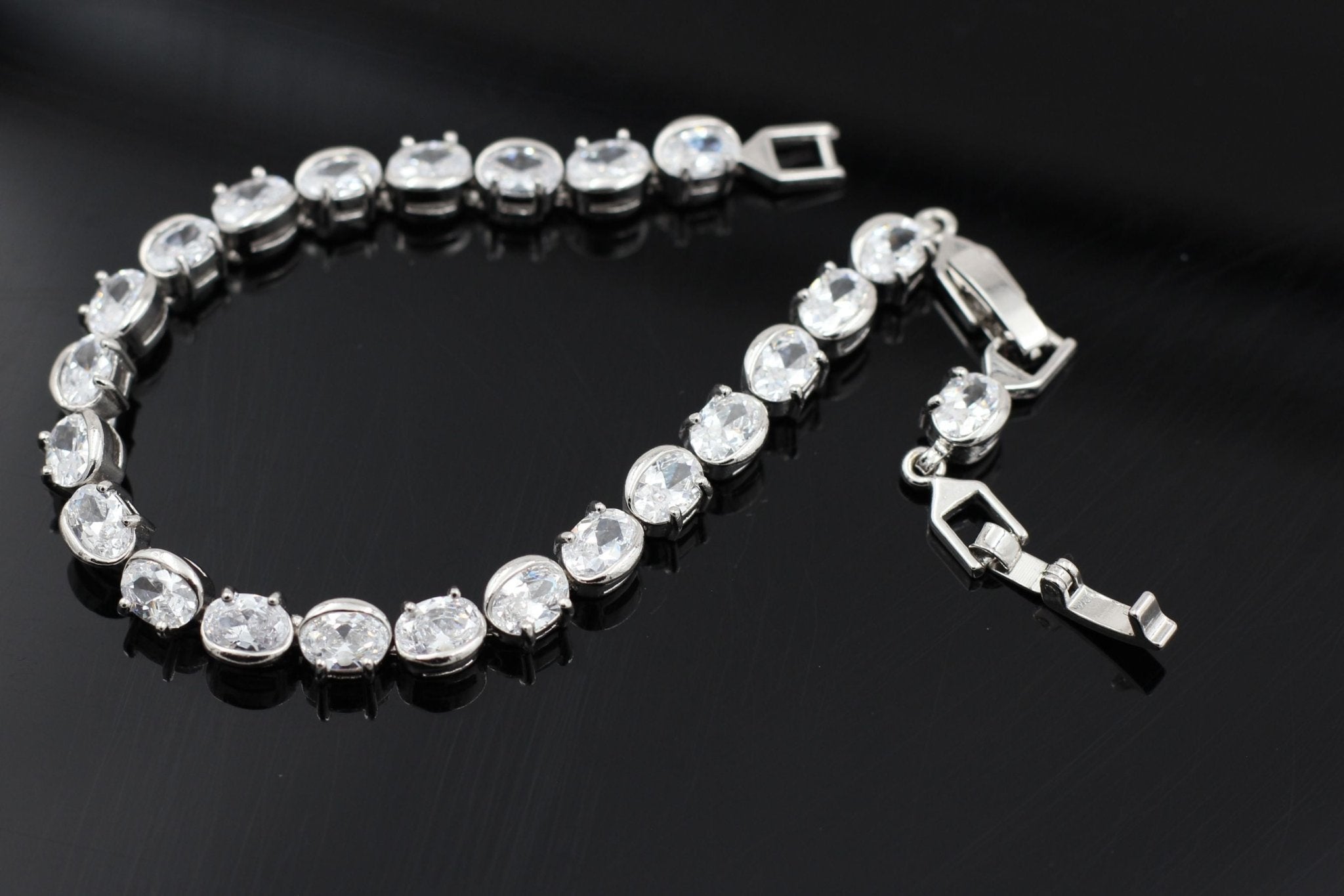 Sparkling Cubic Zirconia Tennis Bracelet in Silver Polish - 8 Inches Jewelry JCS Fashions