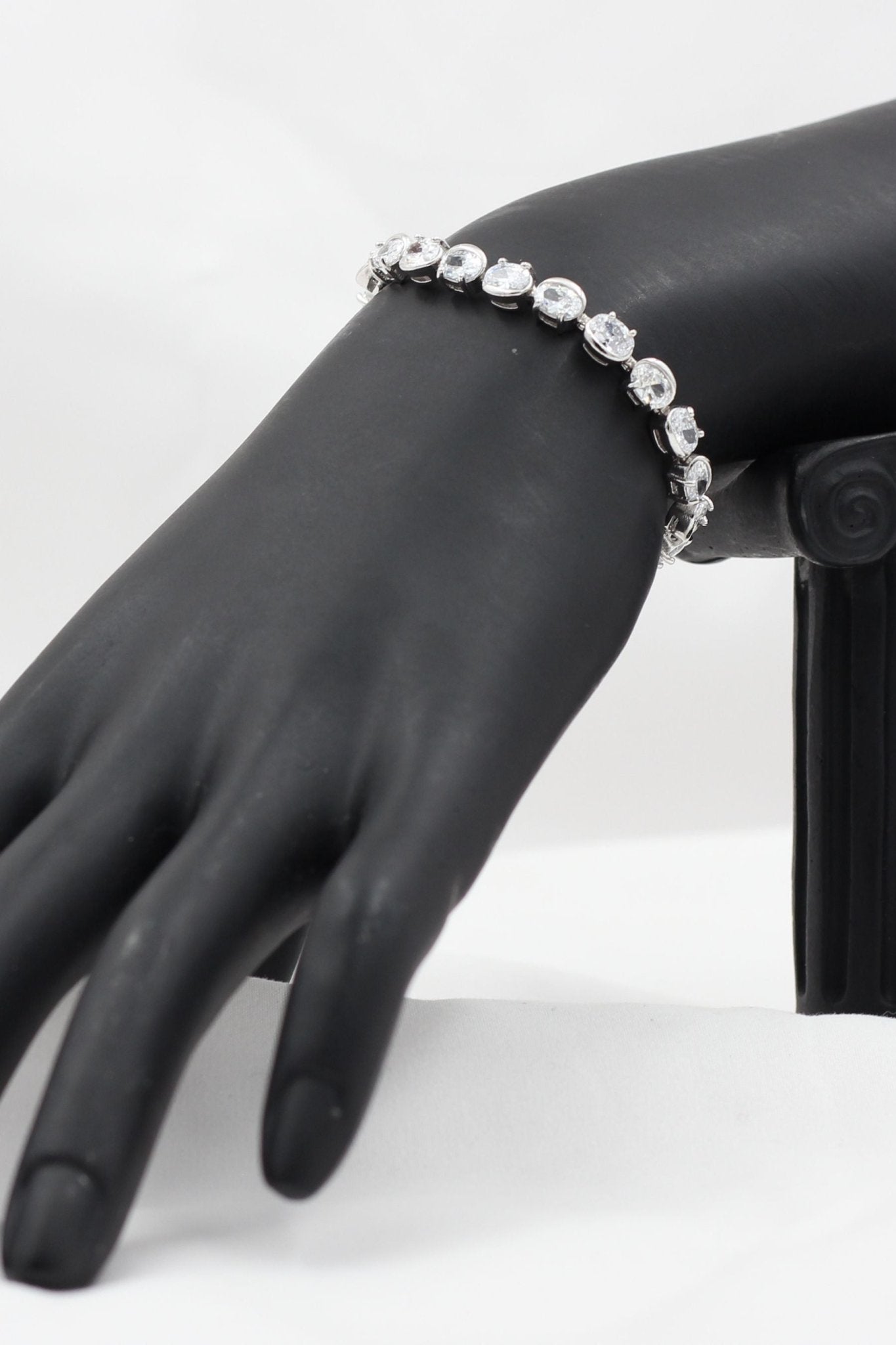 Sparkling Cubic Zirconia Tennis Bracelet in Silver Polish - 8 Inches Jewelry JCS Fashions Silver 8 inches