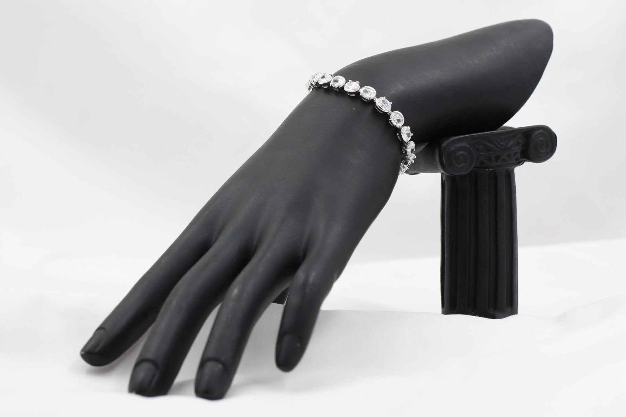 Sparkling Cubic Zirconia Tennis Bracelet in Silver Polish - 8 Inches Jewelry JCS Fashions