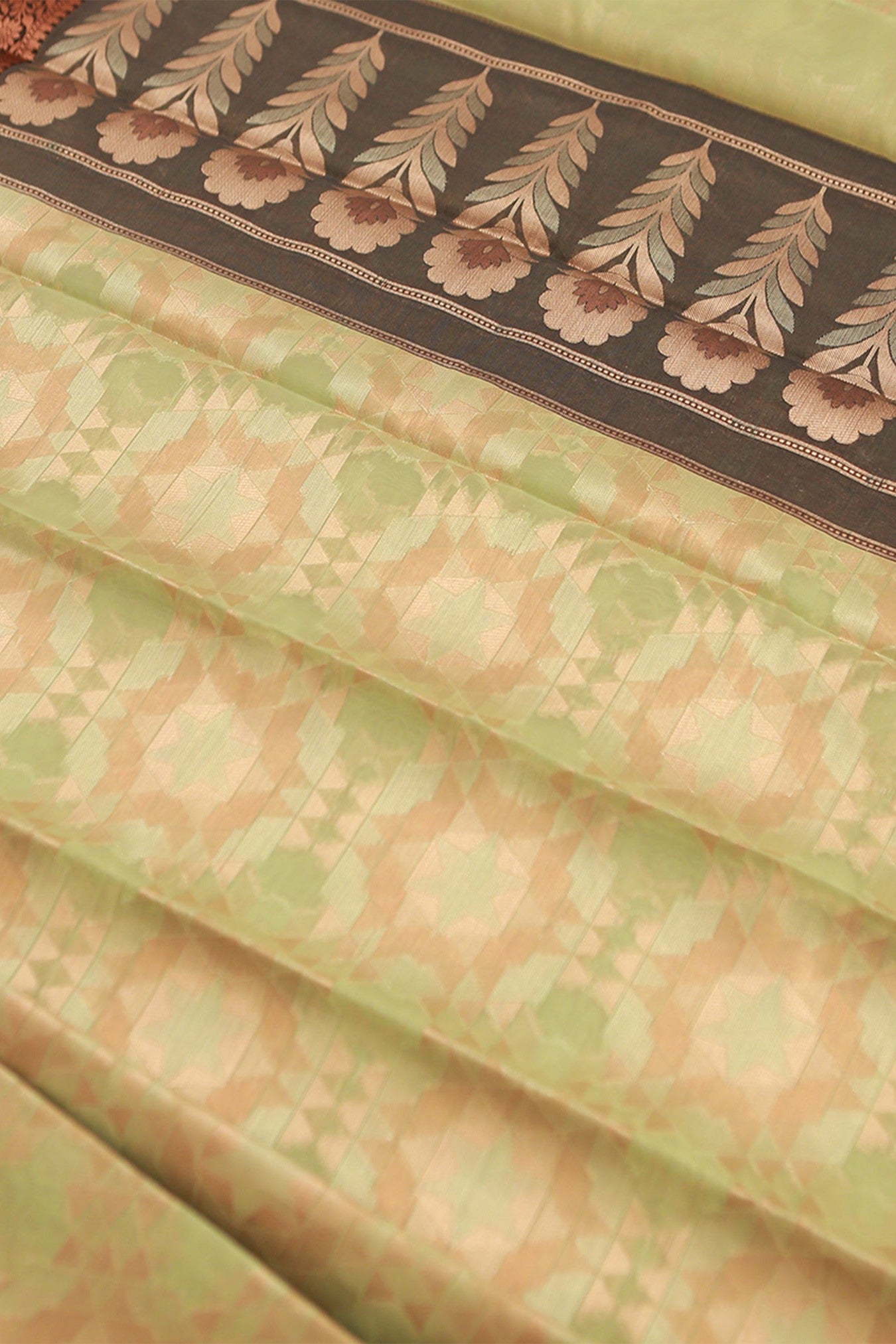 Stunning Semi Silk Saree with Beautiful Weaves, Contrast Border & Pallu Saree JCS Fashions