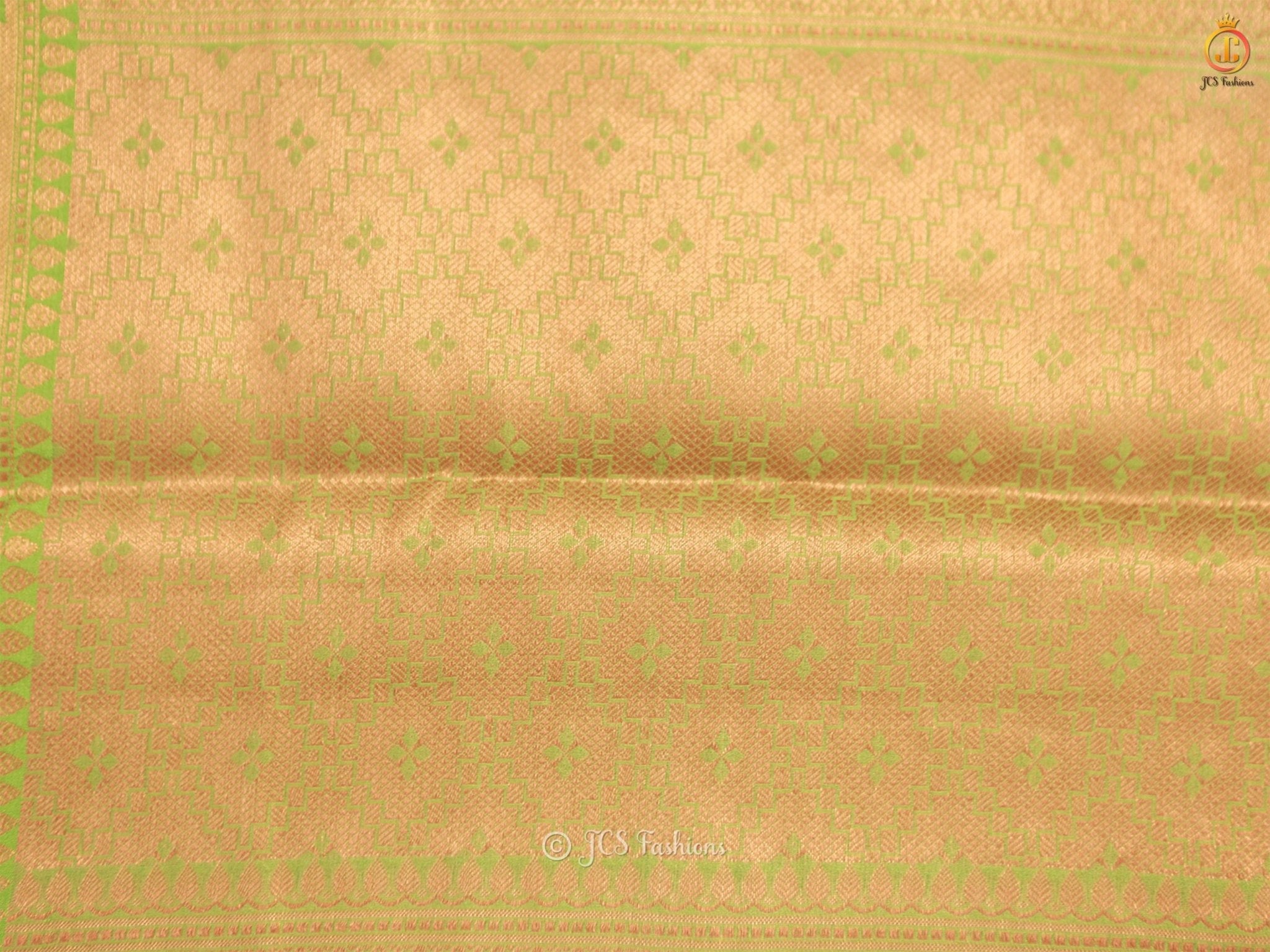 Soft Silk Saree With Copper Zari Weaves And Contrast Pallu SAREE JCS Fashions