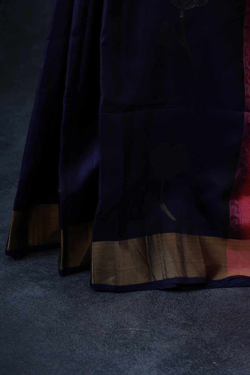Luxurious Handwoven Kanchipuram Bridal Saree - Pure Silk & Rich Pallu