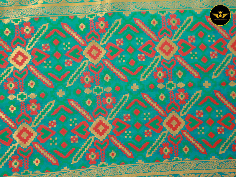 Full-weaved Banarasi Kathan Border Saree With Kathan Work Blouse