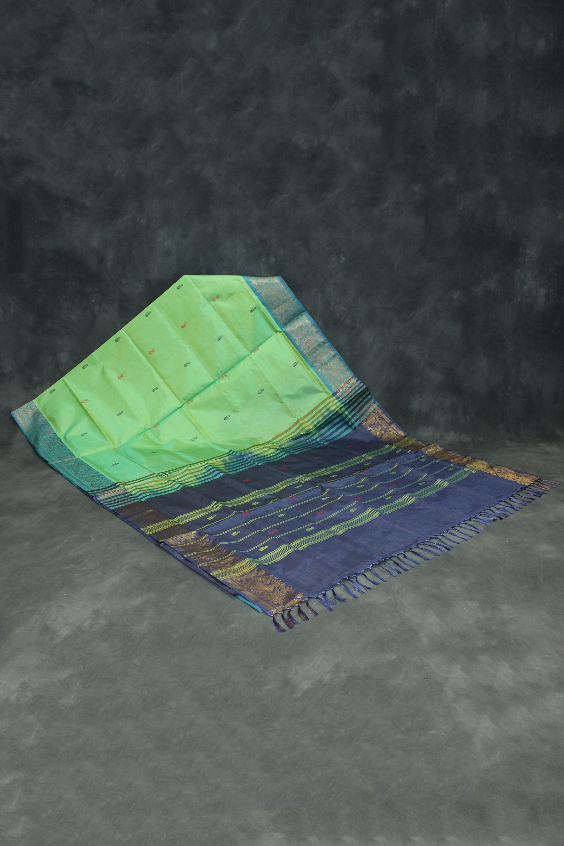 Banana Pith (Vaazhai Naar) Navy Blue & Green Saree with Zari Design Border