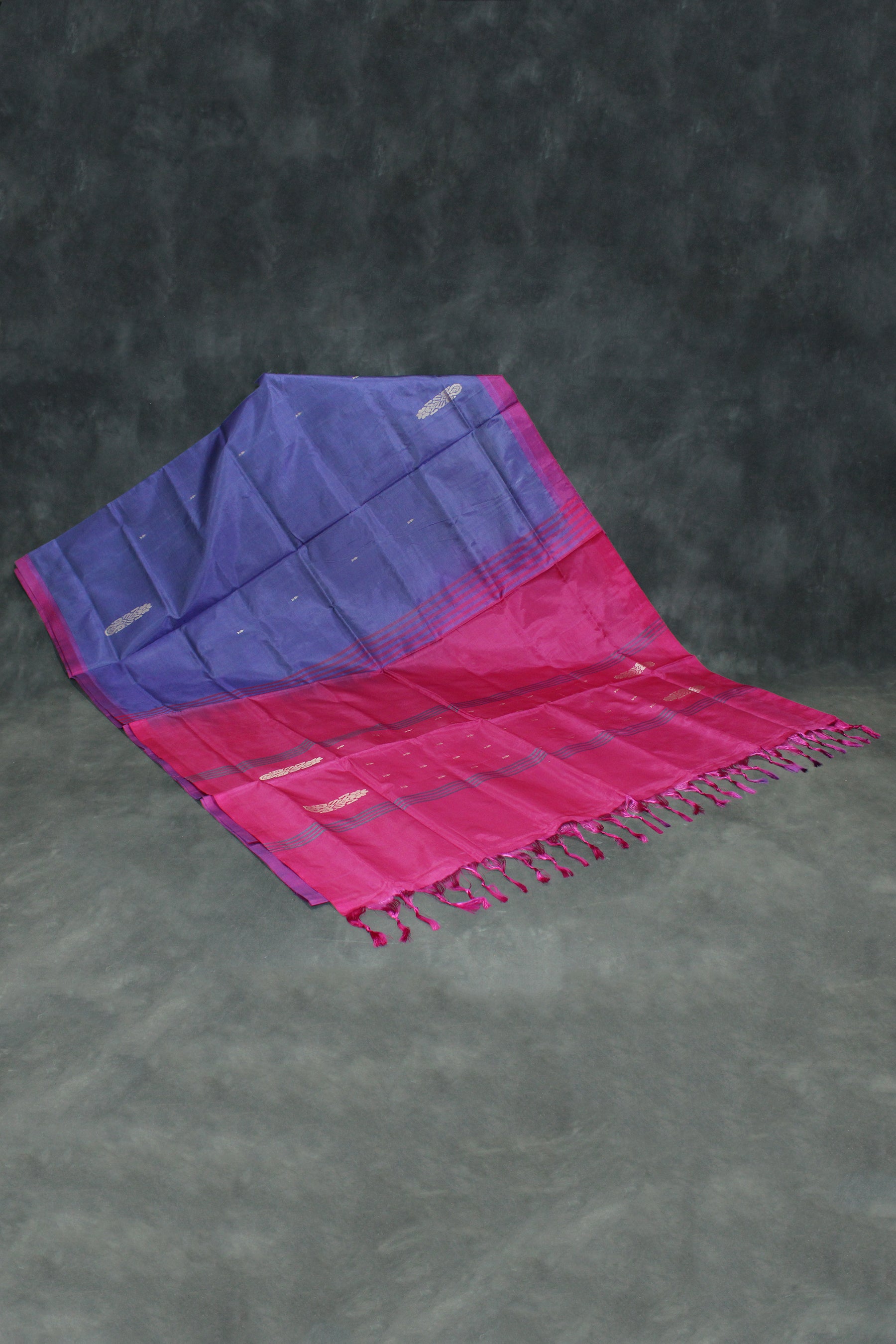 Lavender & Rose Pink Vaazhai Naar (Banana Pith) Borderless Saree with Small Butta Motifs