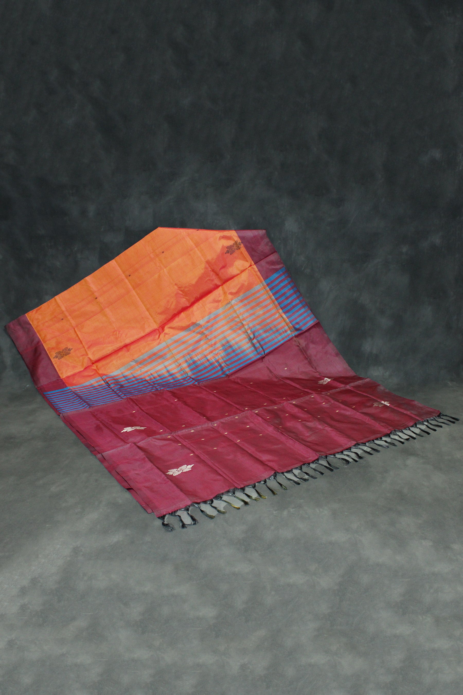 Banana Pith (Vaazhai Naar) Borderless Saree with Small Butta - Orange with Maroon Contrast