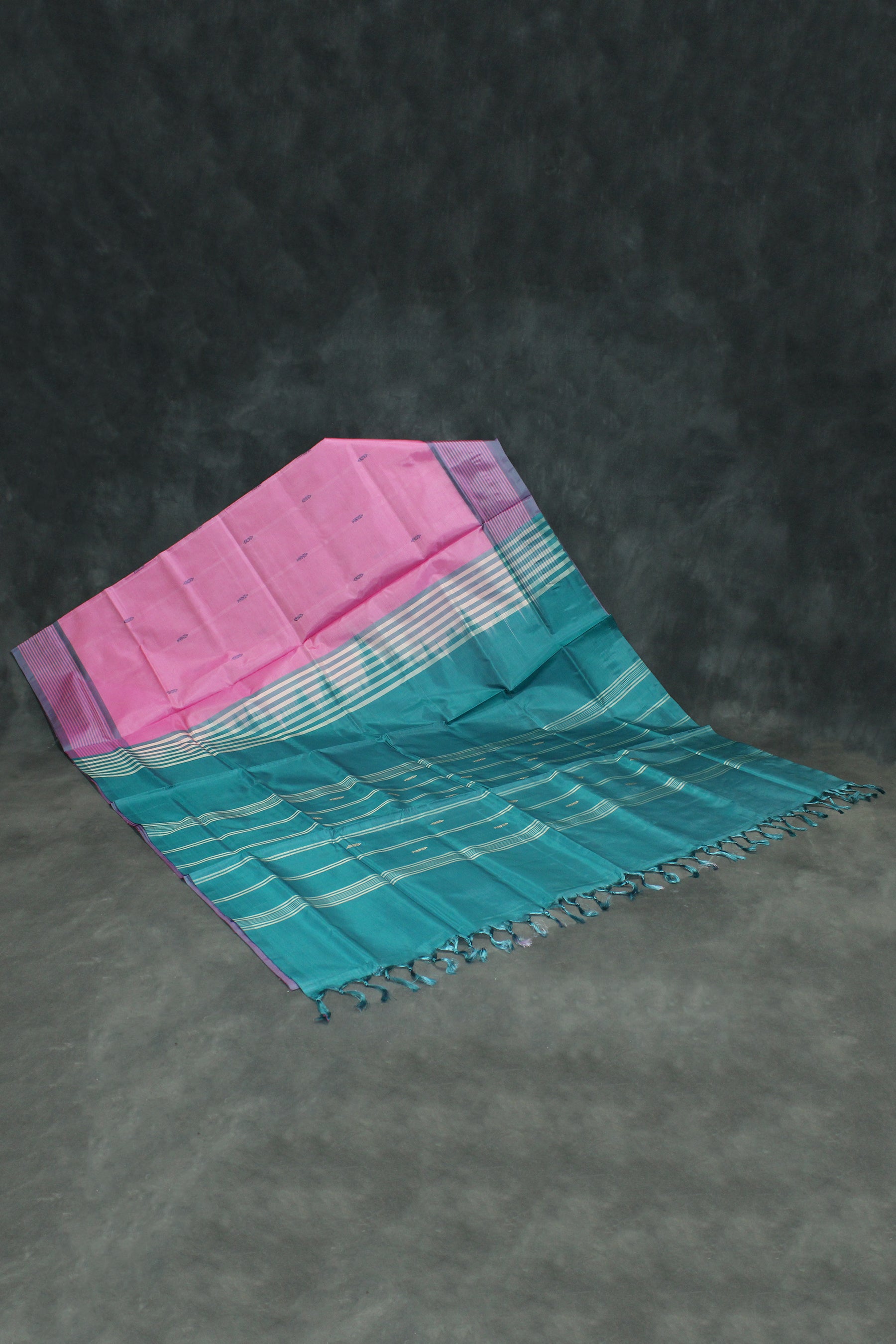 Banana Pith (Vaazhai Naar) Borderless Saree in Teal and Light Pink with Small Butta