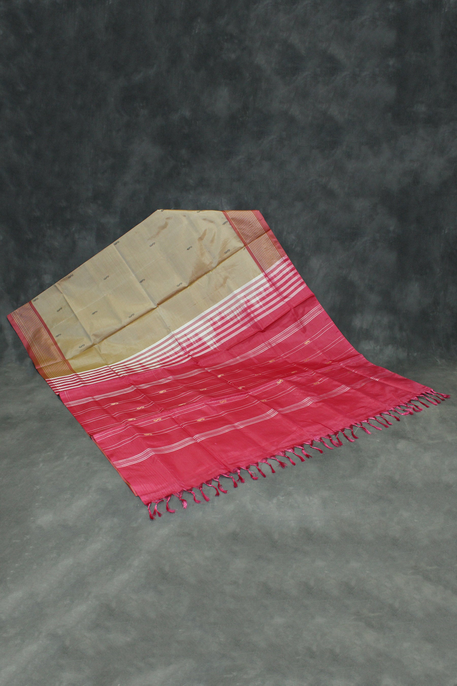 Beige & Rose Pink Vaazhai Naar (Banana Pith) Borderless Saree with Small Butta