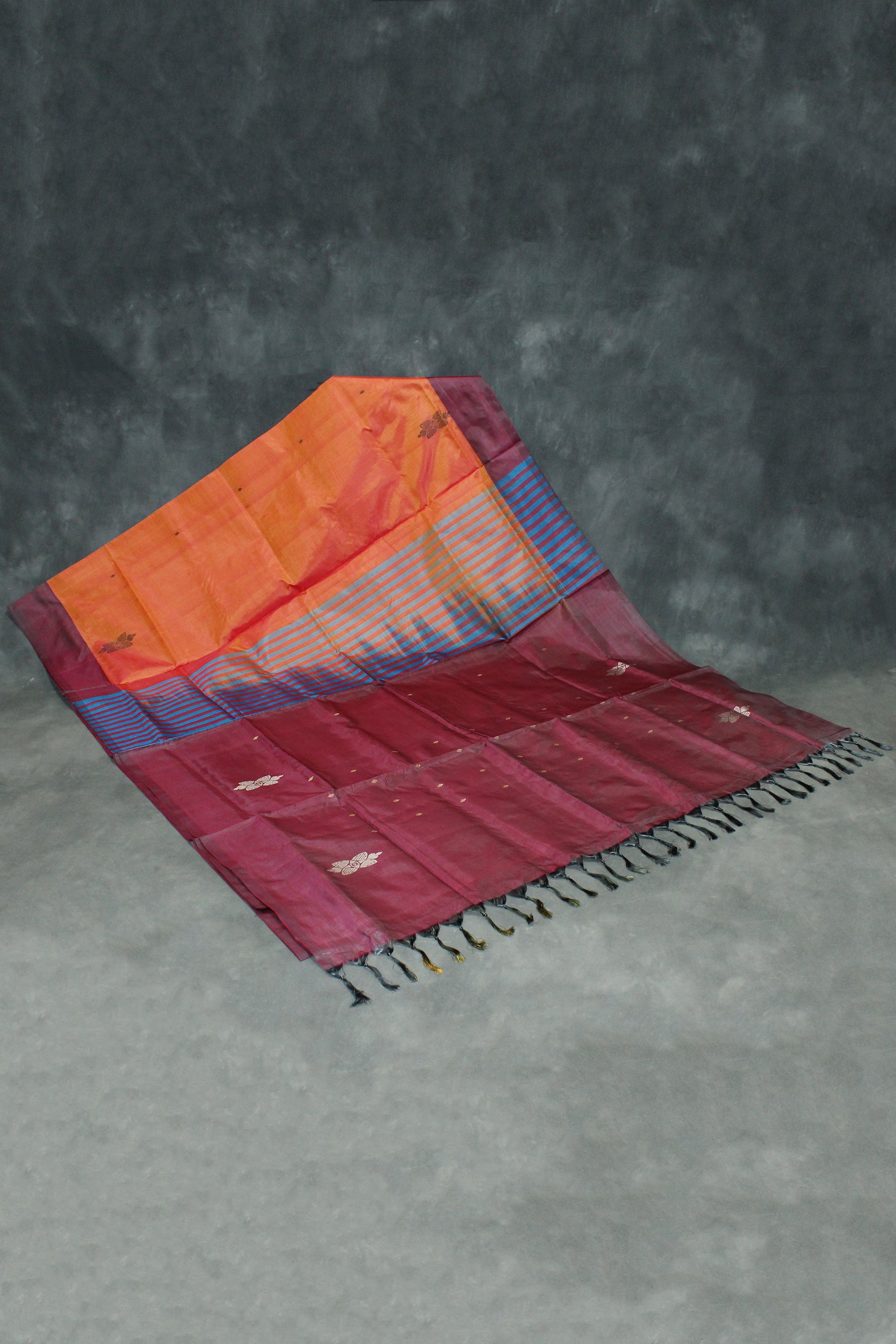 Purple Banana Pith (Vaazhai Naar) Borderless Saree with Small Butta and Tassels