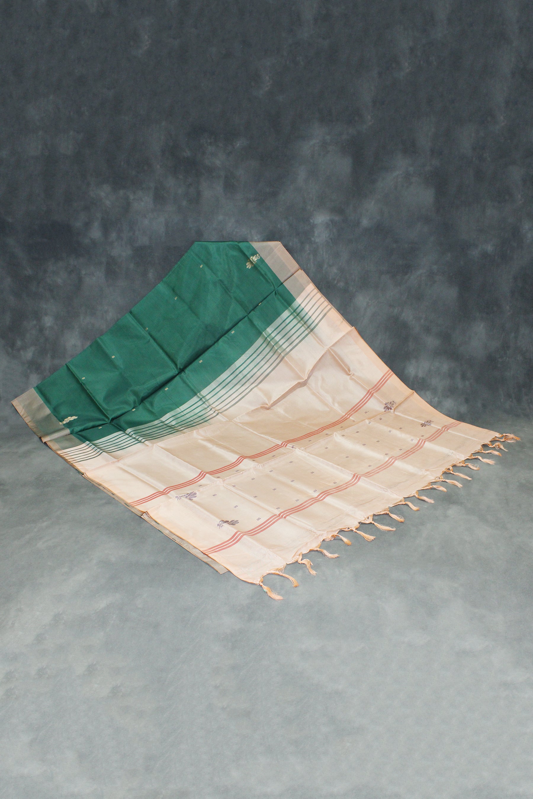 Peach Vaazhai Naar (Banana Pith) Saree with Small Butta - Borderless Traditional Saree