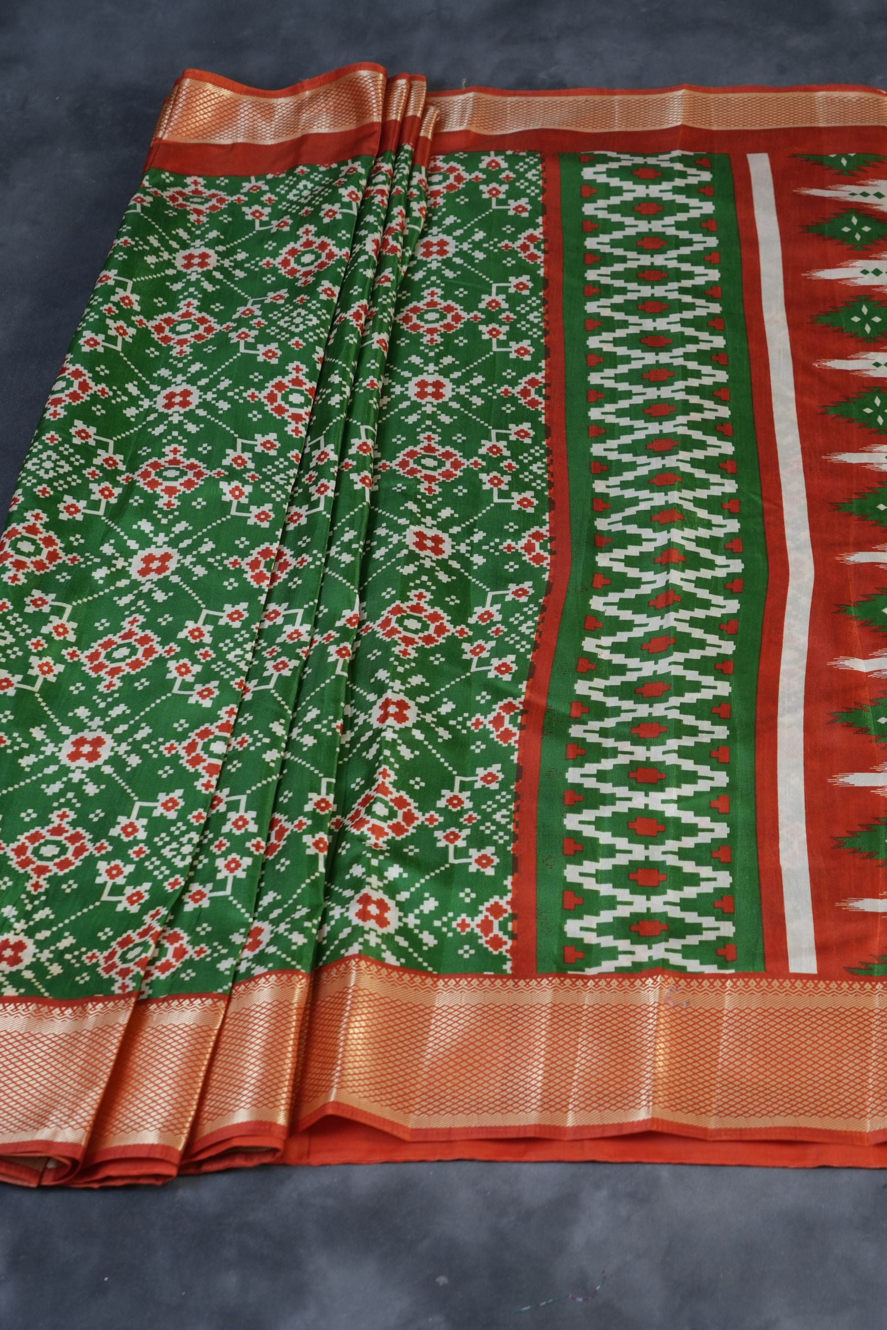 Exquisite Kanchipuram Semi Silk Ikkat Saree & Complementary Blouse Piece Saree JCS Fashions