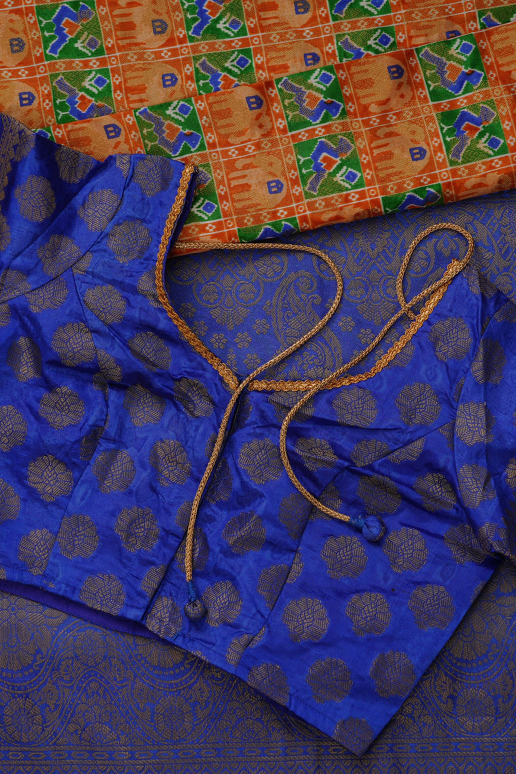 Exquisite Ikkat Silk Saree with Pochampally Ikkat Weaving SAREE JCS Fashions