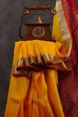 Pure Kanjivaram Soft Silk: Lightweight Silver & Gold zari with Silk Mark