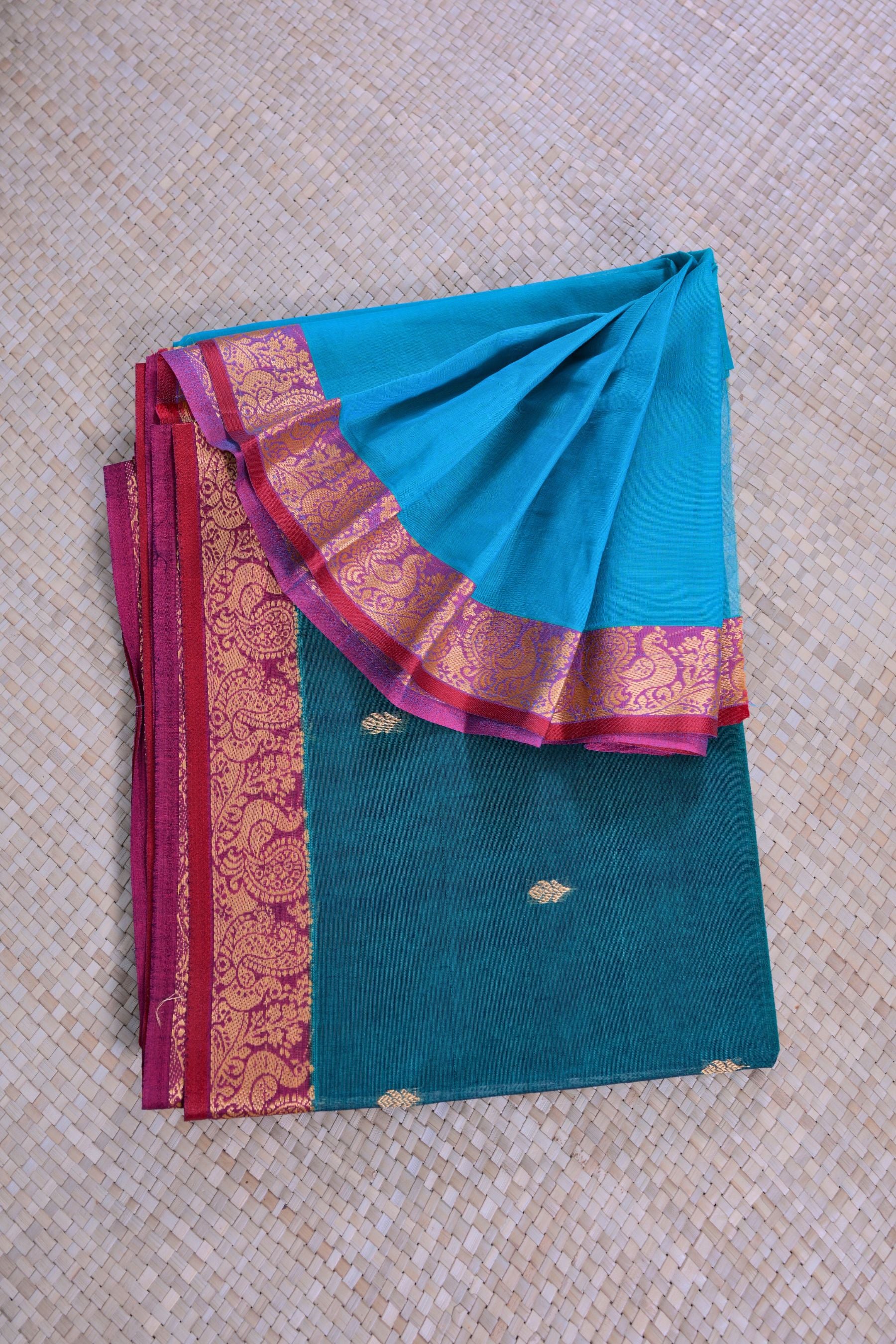 JCSFashions Elegant 9-Yard Cotton Saree with Richly Textured Line Pallu Saree JCS Fashions Green 5.5 meters