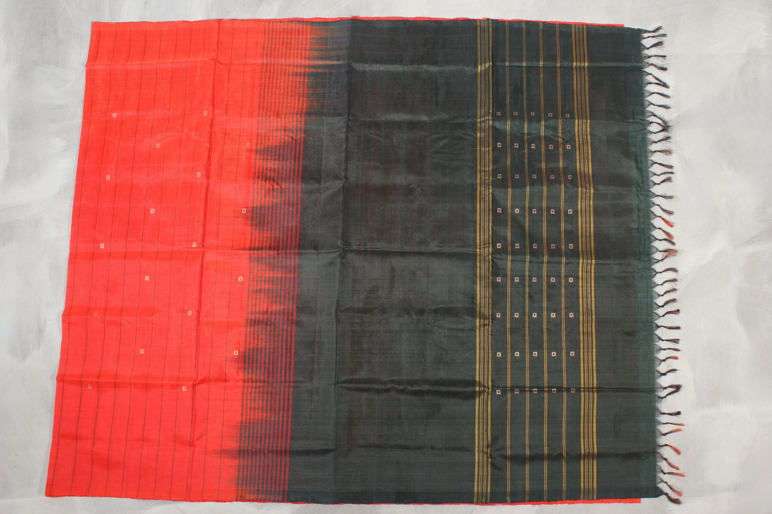 Luxurious Borderless Bananapith Saree: Sustainable Chic by JCS Fashions Saree JCS Fashions