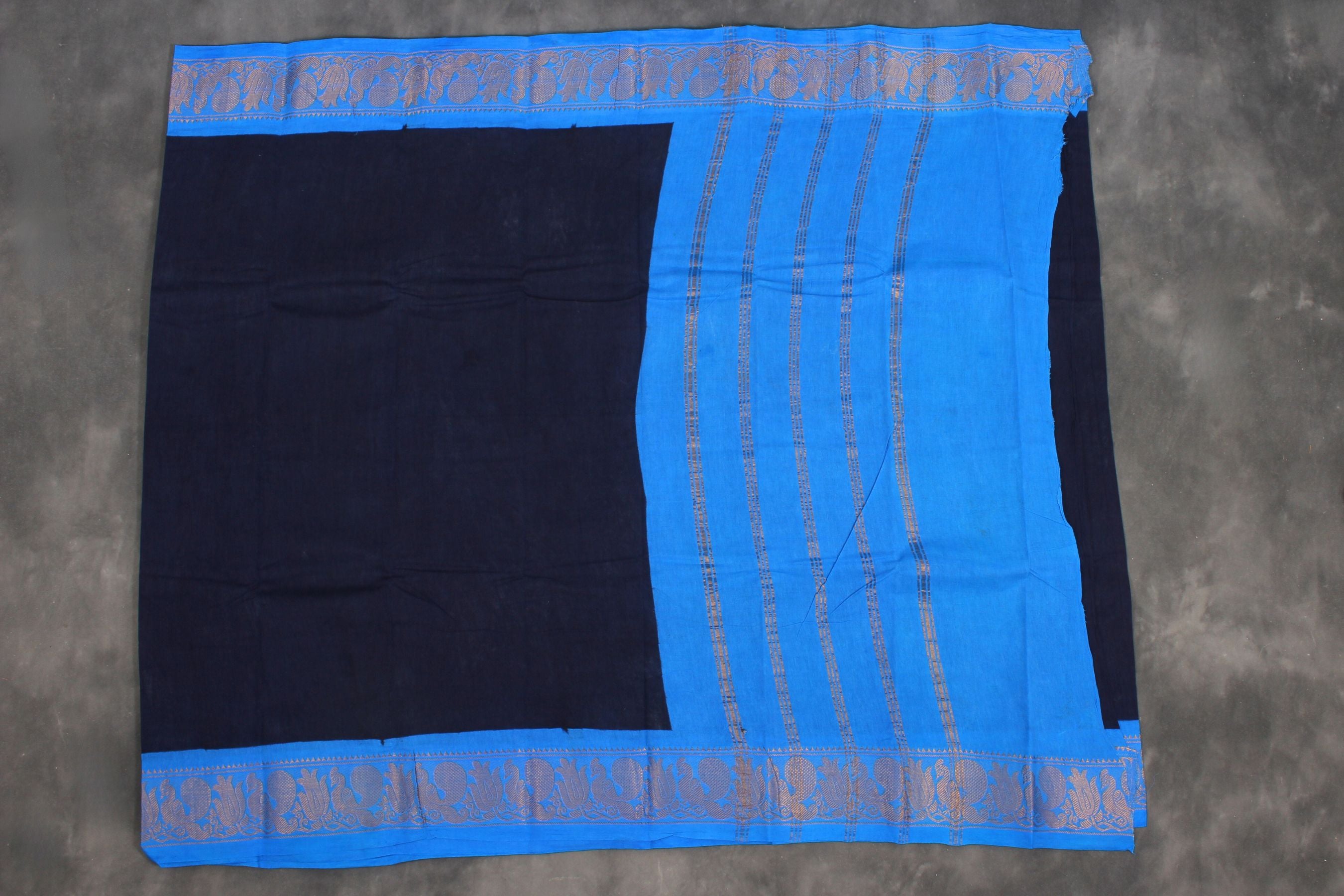 Authentic Madurai Sungudi Cotton Saree with Peacock Border - JCSFashions Saree JCS Fashions
