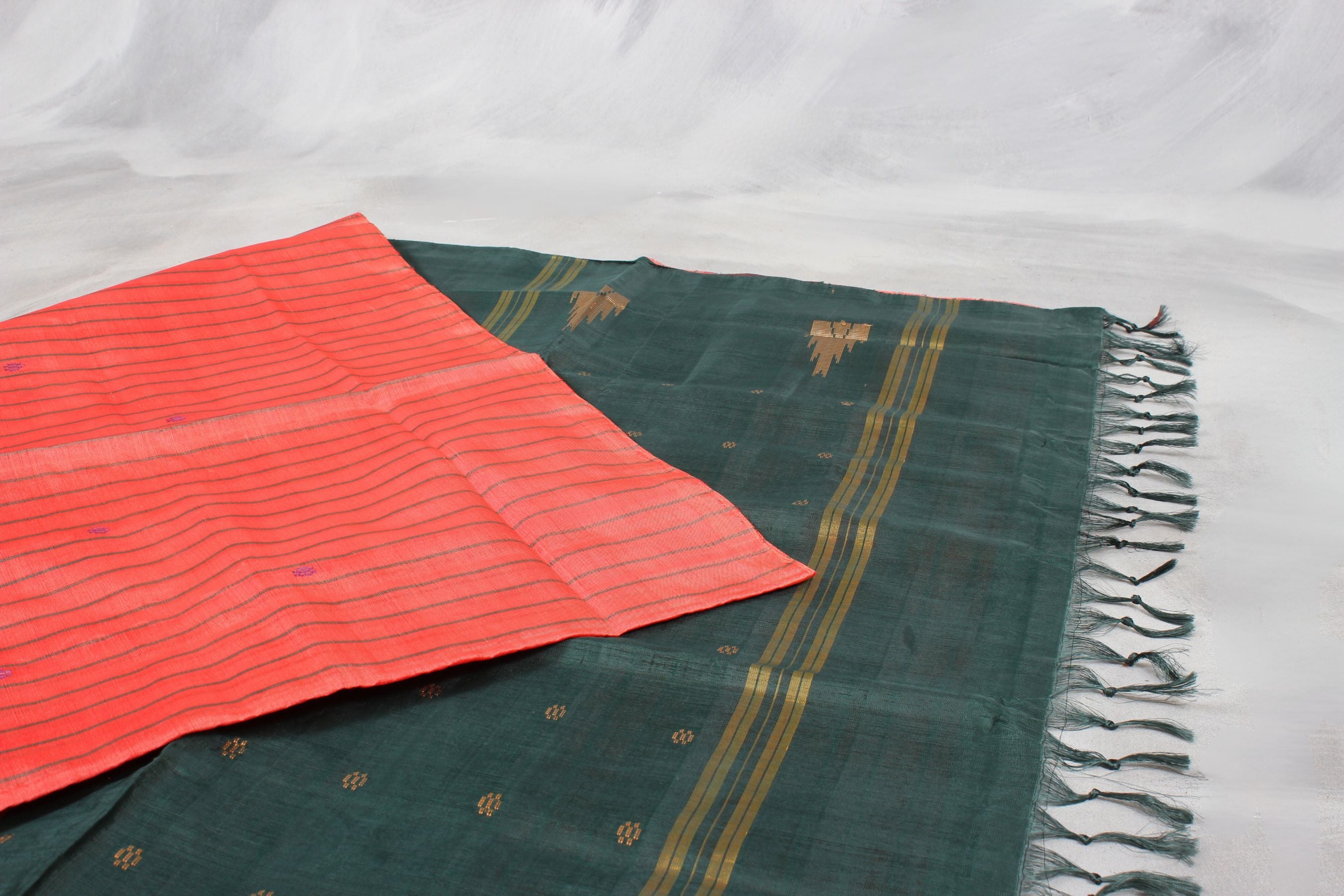 Eco-Chic Borderless Banana Pith Saree - Handcrafted Sustainable Elegance Saree JCS Fashions