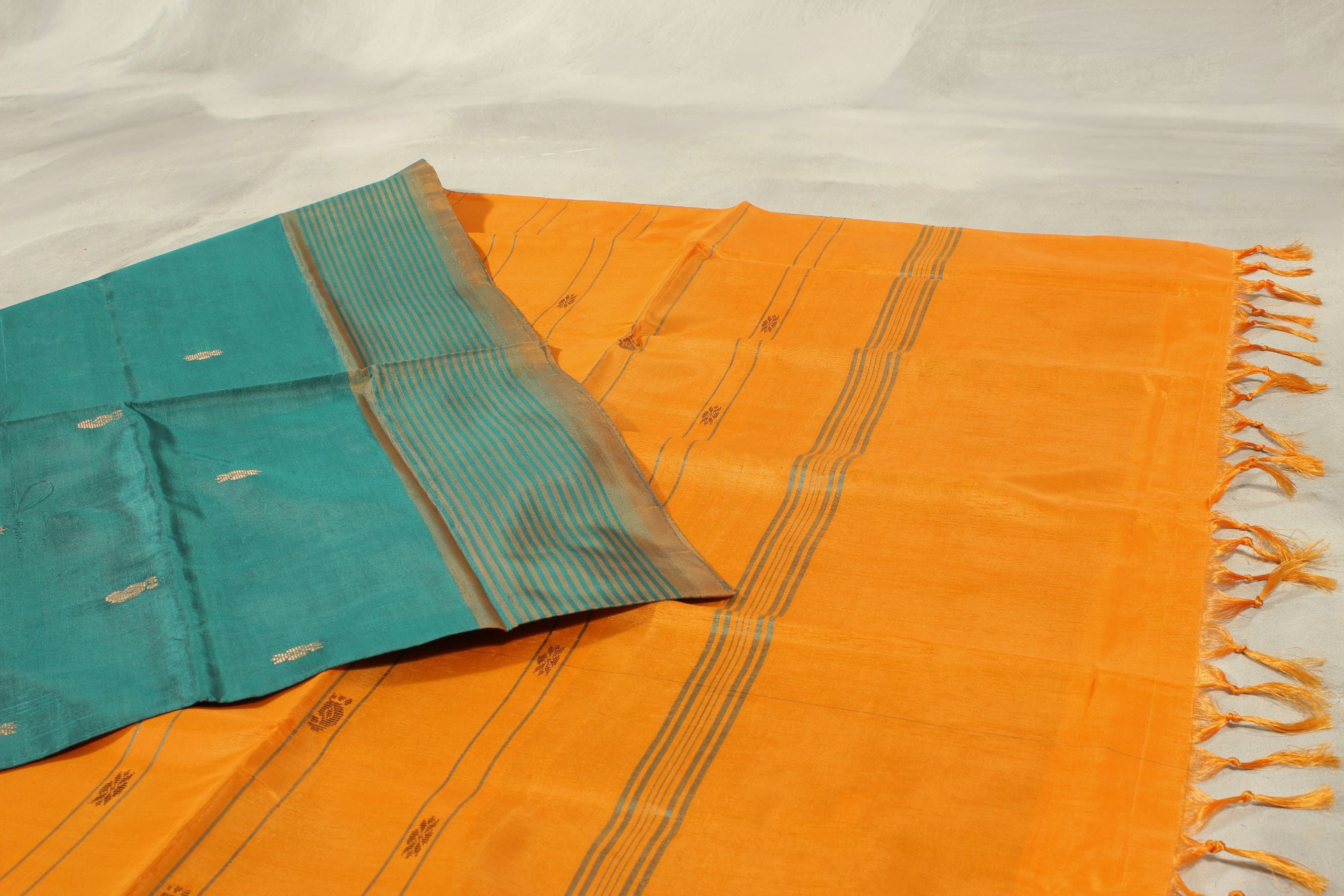 Eco-friendly Borderless Banana Pith Saree – Handwoven Beauty |JCSFashions Saree JCS Fashions
