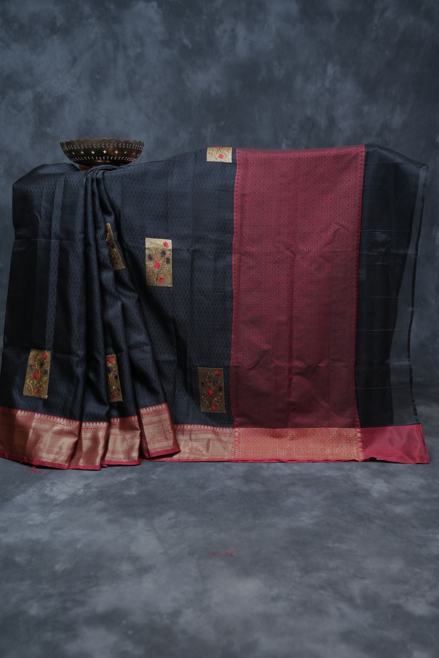 Kora Muslin Silk Saree, Embossed Design, Double-Side Border - Luxe Elegance SAREE JCS Fashions
