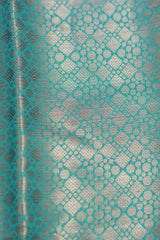Antique Zari Borders & Contrasting Pallu: Semi Silk Saree