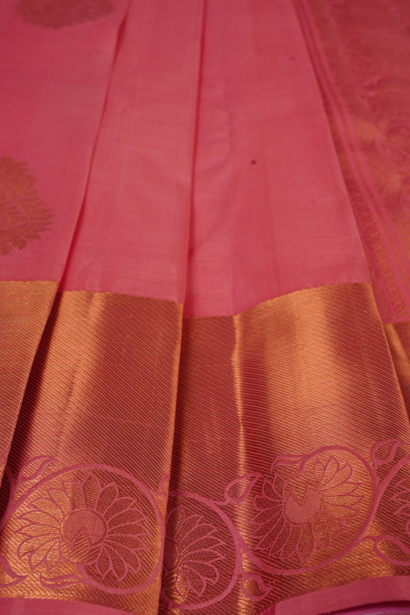 Handcrafted Elegance: Pure Handloom Silk Saree with Unique Border