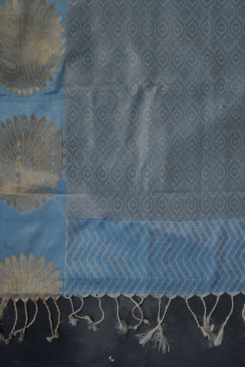 Embossed Kanchi Silk Saree: Peacock Zari Butta and Grand Pallu