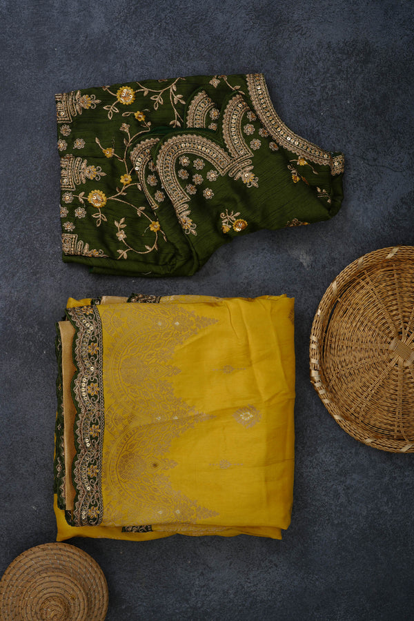 Regal Banarasi Pattu Saree with Elegant Border and Richly Woven Pallu
