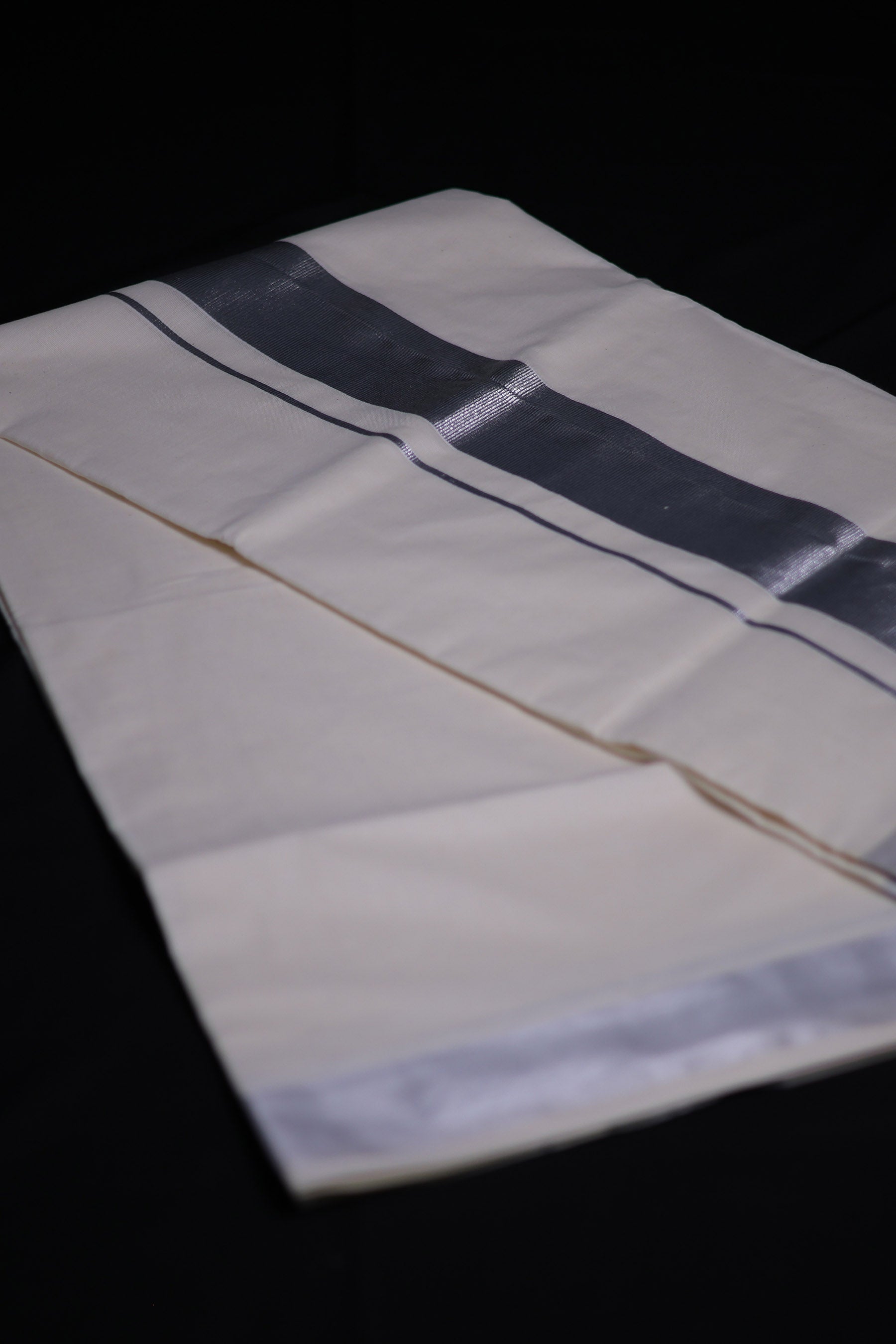 Authentic Kerala Cotton Saree with White Zari Border