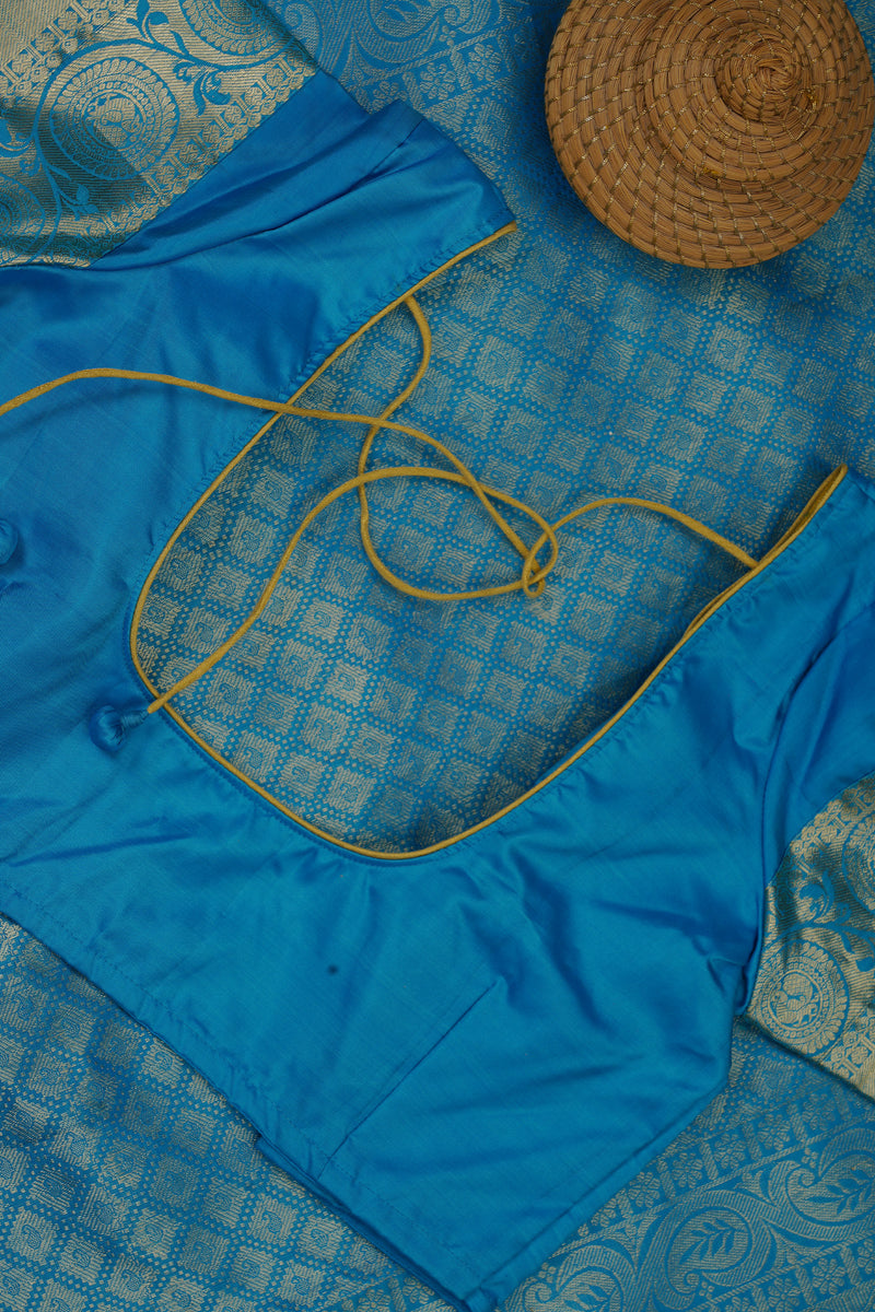 Elegant Kanchipuram Handloom Silk Masterpiece with Grand Pallu in Blue