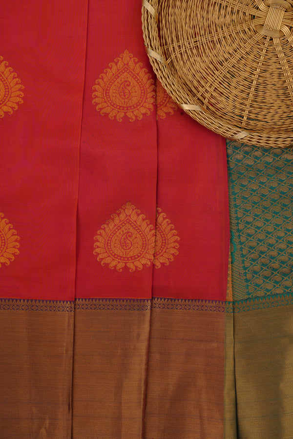 Luxurious Handloom Silk Saree with Grand Pallu & Stitched Blouse