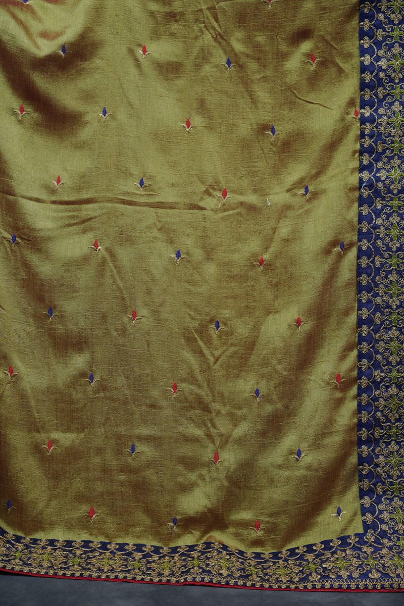 Exquisite Designer Silk Saree Set: Elegant Embroidered Blouse Included