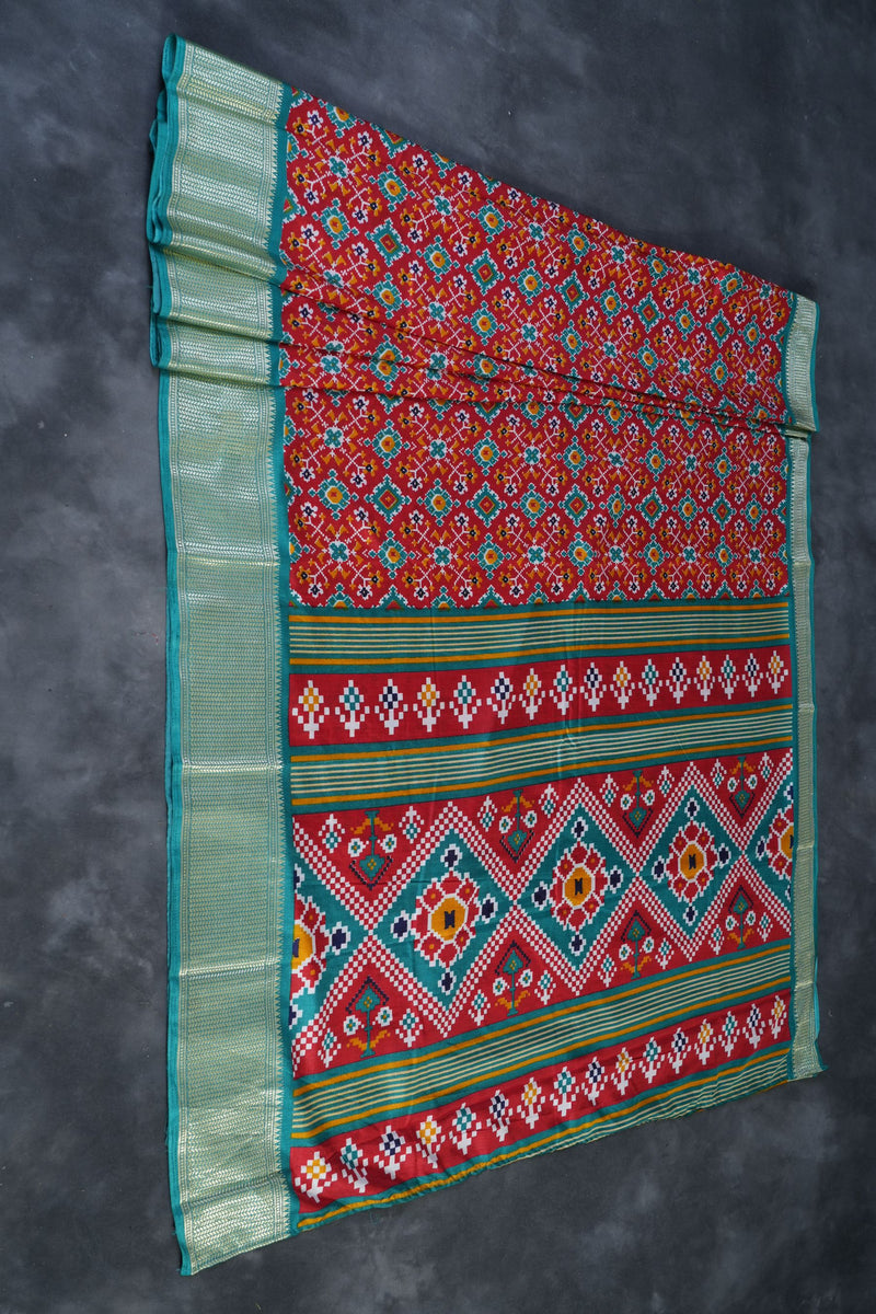 Elegant Kanchipuram Semi-Silk Saree with Complementary Blouse Piece