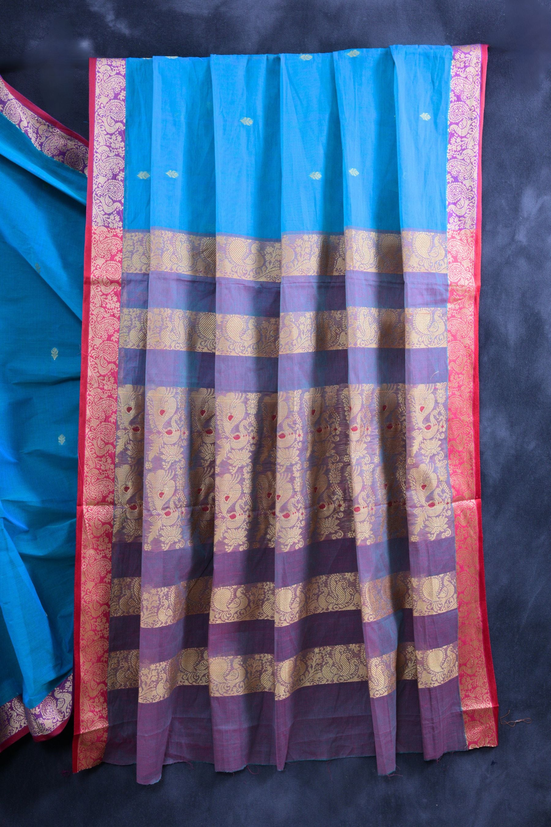 Timeless Elegance: 100% Cotton 9-Yard Saree with Line Pallu Saree JCS Fashions