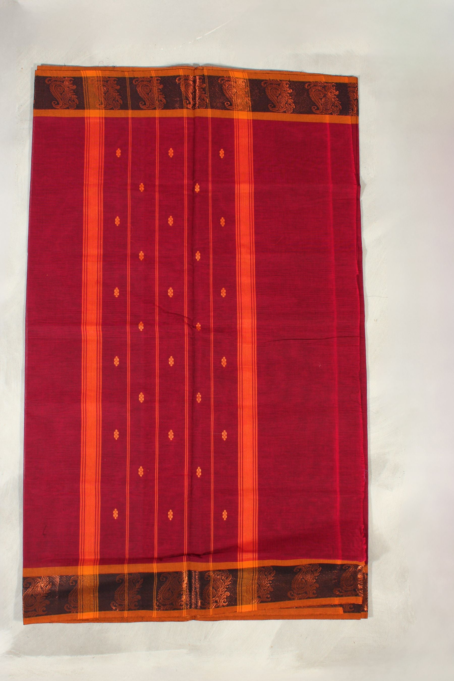 Timeless Elegance: Handcrafted Pure Cotton Saree with Distinctive Pallu Saree JCS Fashions