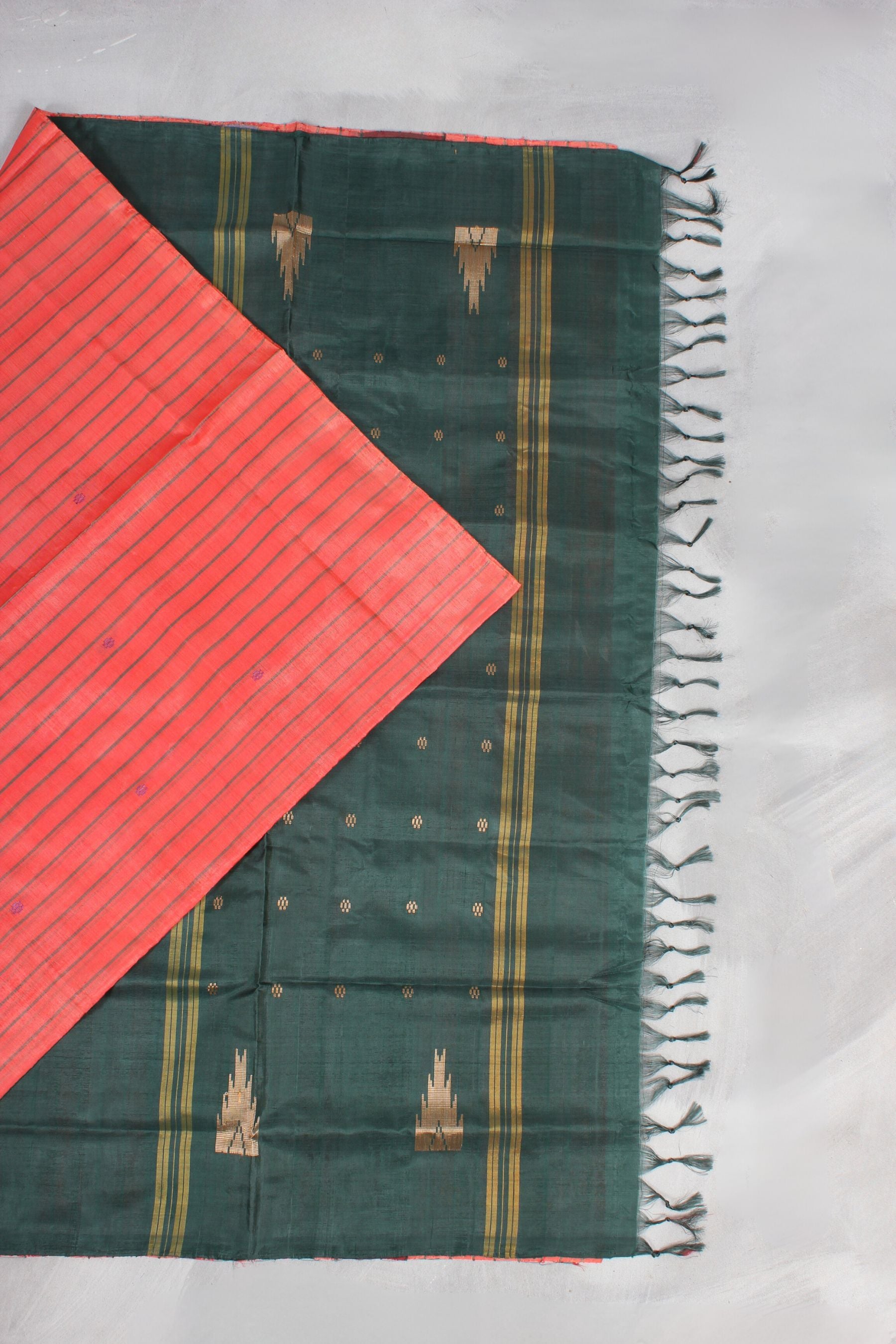 Eco-Chic Borderless Banana Pith Saree - Handcrafted Sustainable Elegance Saree JCS Fashions