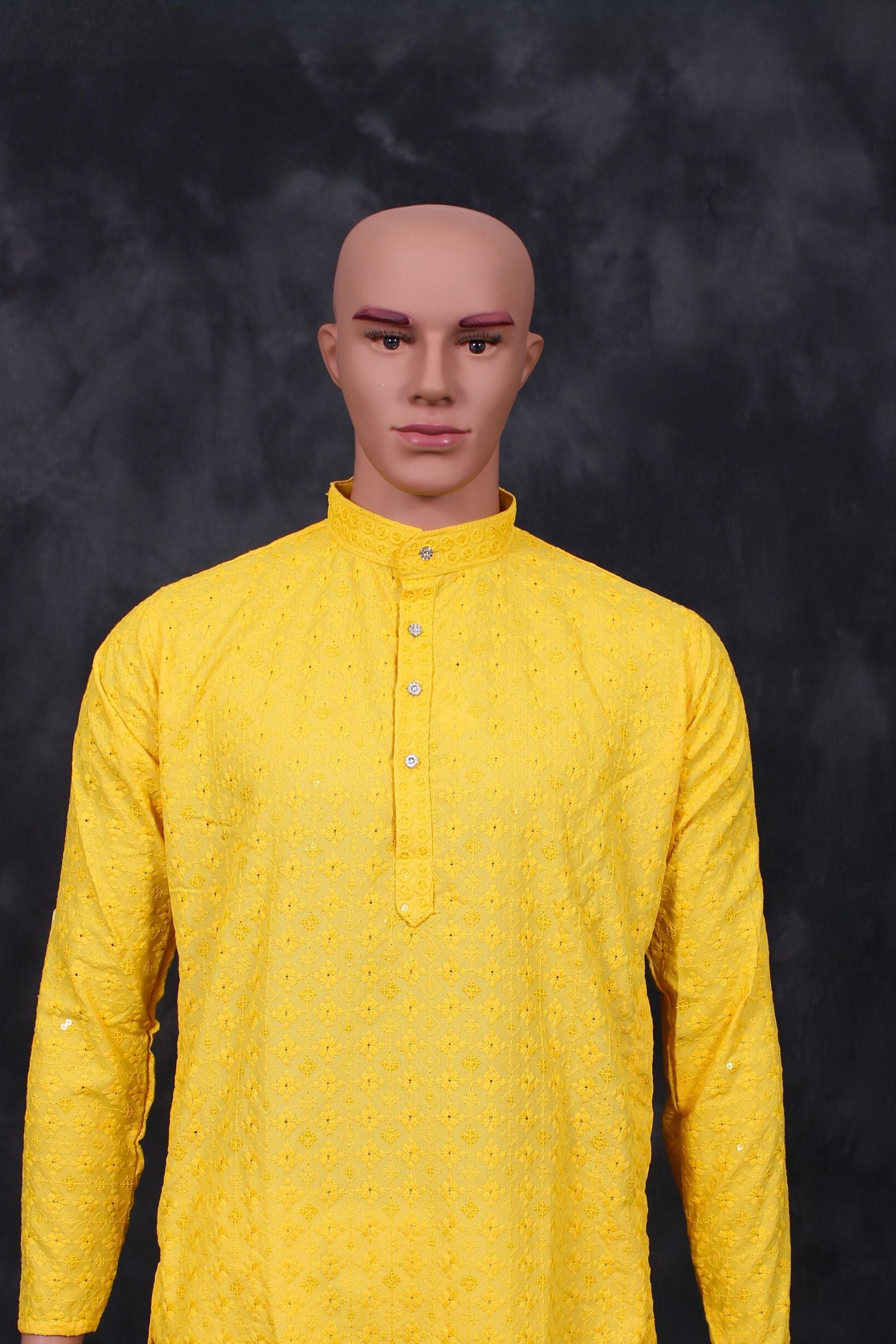 Elegant Lakhnavi Men's Kurta with Sequin Details and Embroidery
