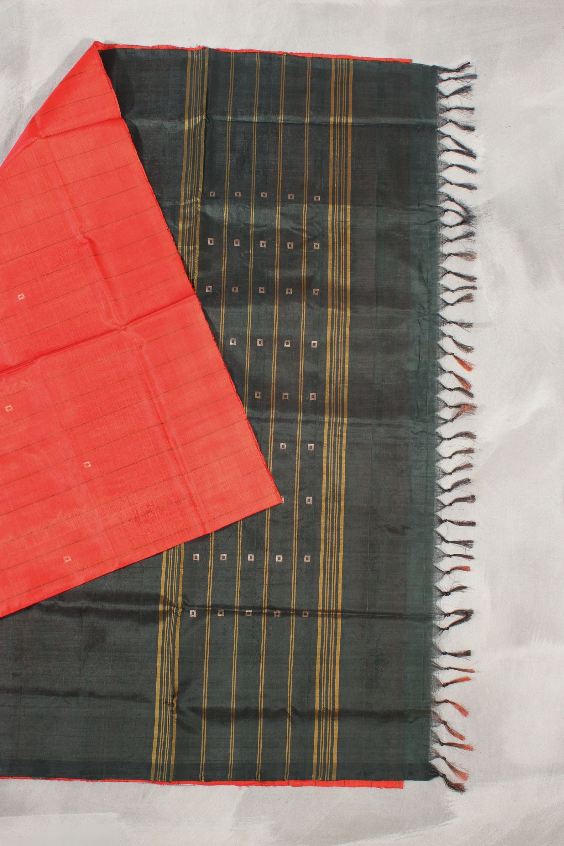 Luxurious Borderless Bananapith Saree: Sustainable Chic by JCS Fashions Saree JCS Fashions