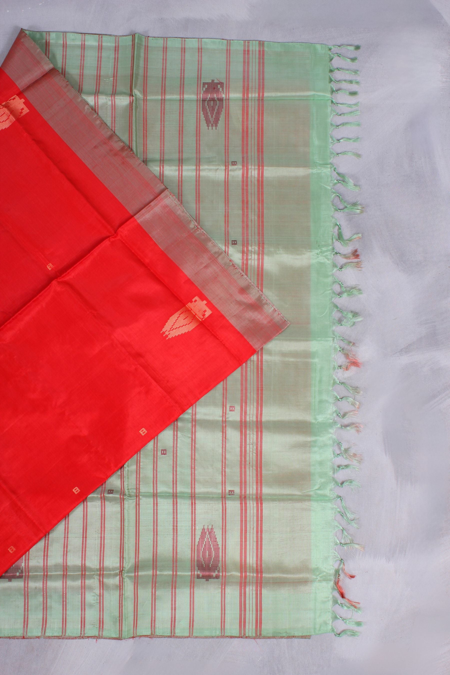Sustainable Handwoven Vaazhai Naar Saree - Eco-Friendly Elegance Saree JCS Fashions