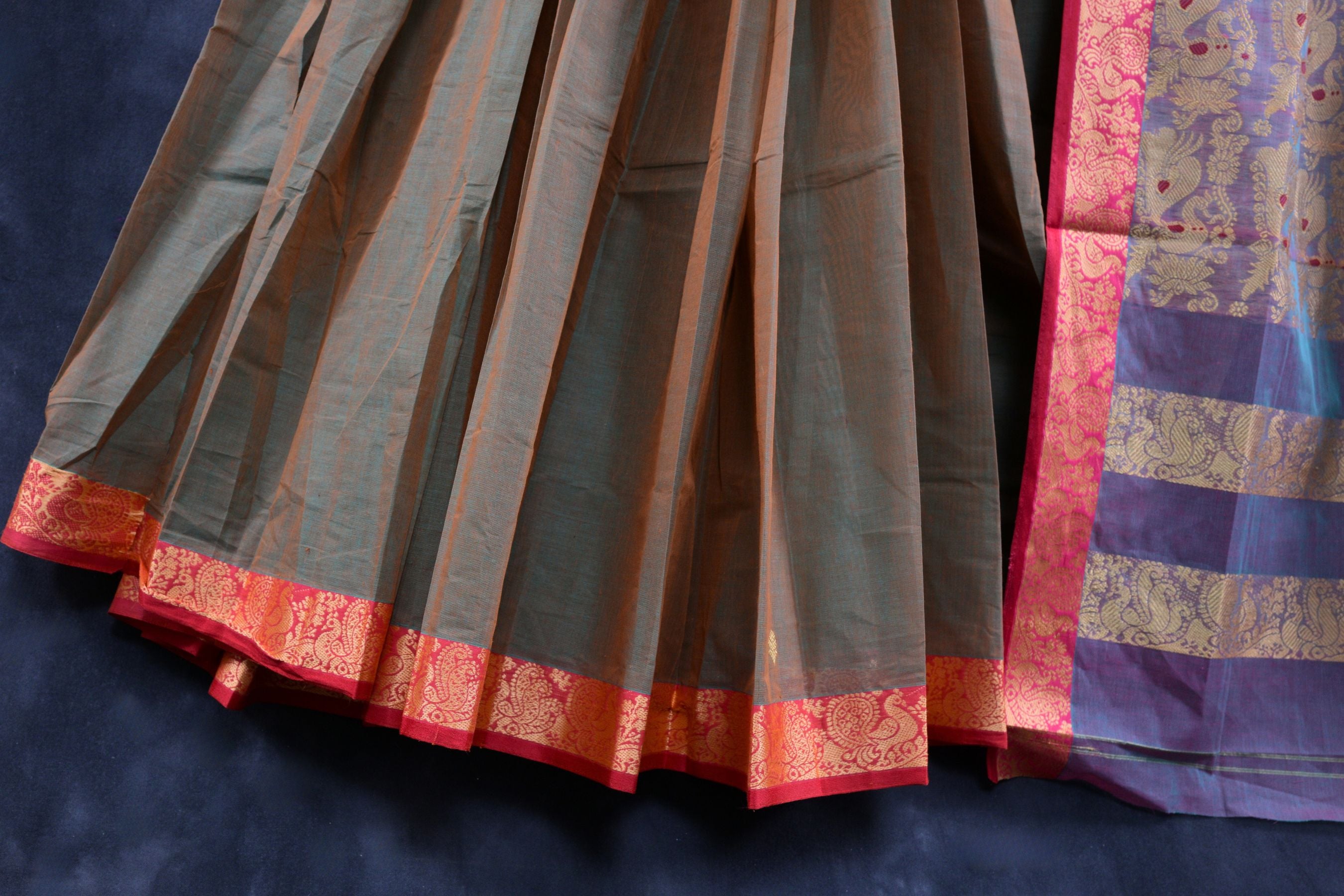 Elegant 100% Cotton Saree with Richly Woven Pallu - Indian Aesthetics Saree JCS Fashions