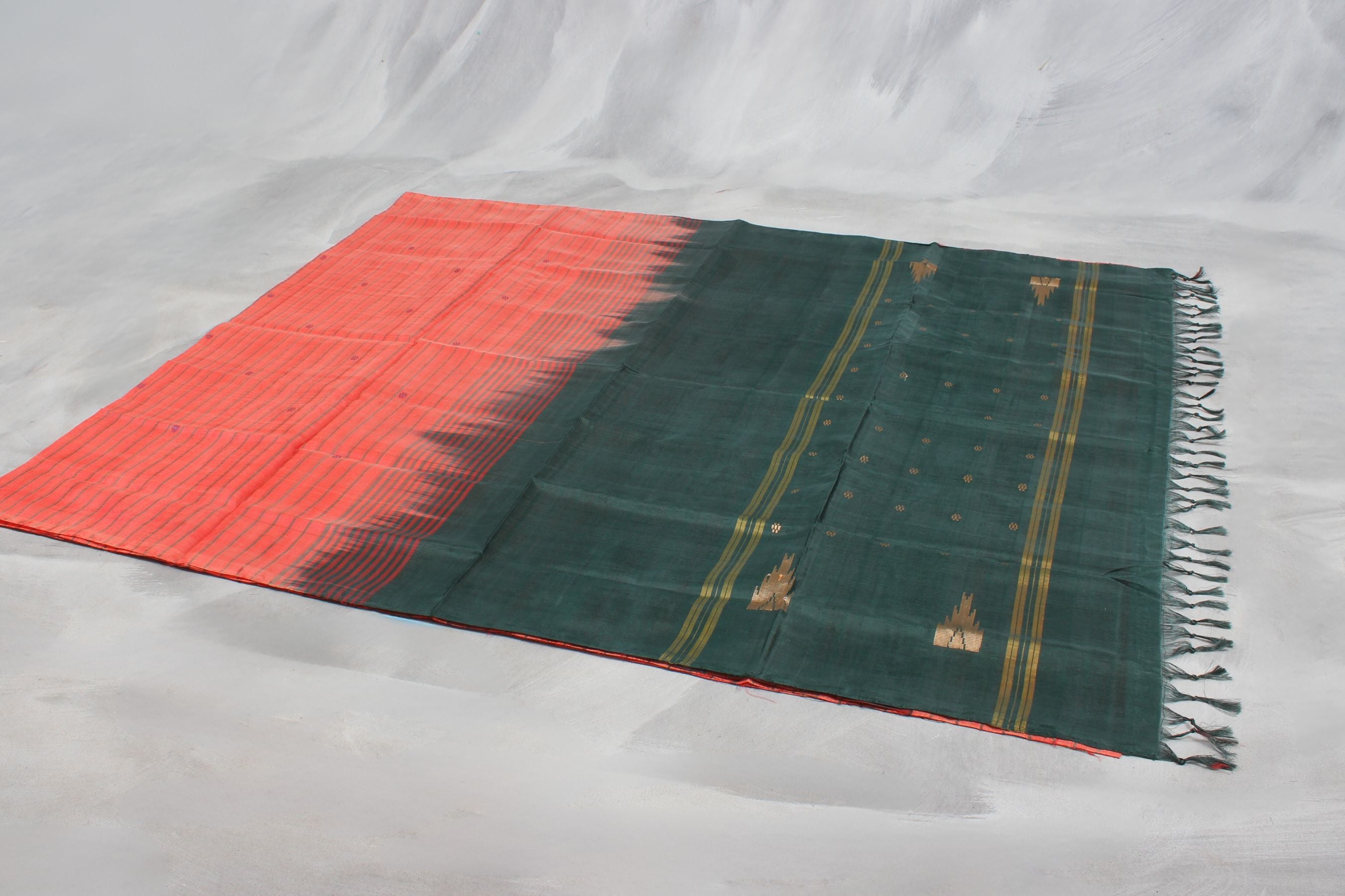 Eco-Chic Borderless Banana Pith Saree - Handcrafted Sustainable Elegance Saree JCS Fashions