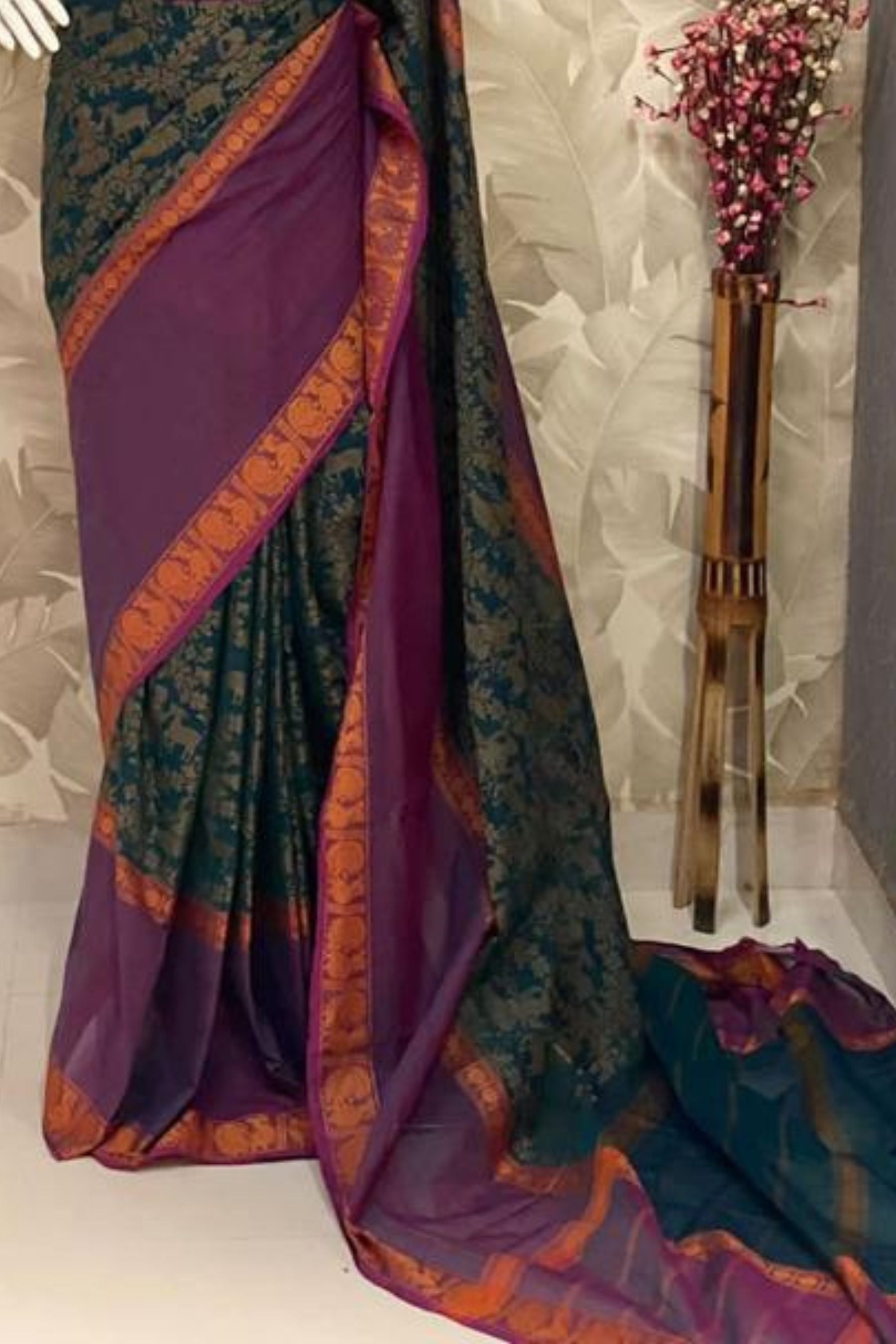 Handloom Kanchi Cotton Saree - Green and Pink - Traditional Weaving SAREE JCS Fashions