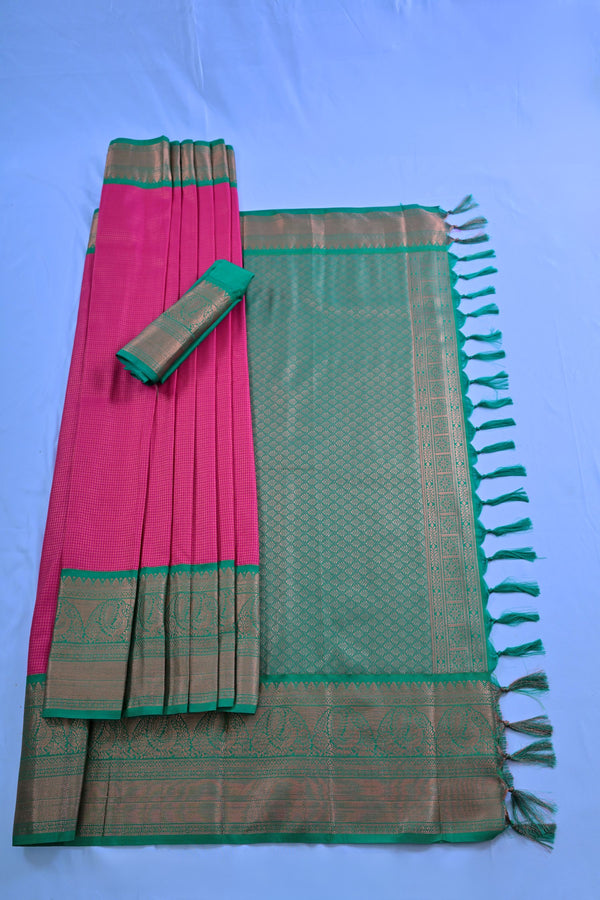 Luxurious Kanchipuram Silk Saree with Unique Border Design